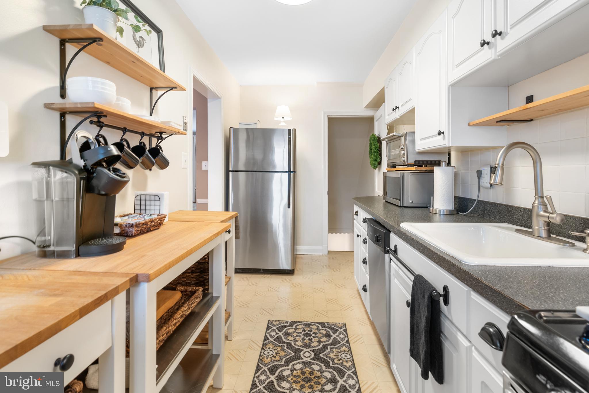 OAKLEIGH MANOR - Residential