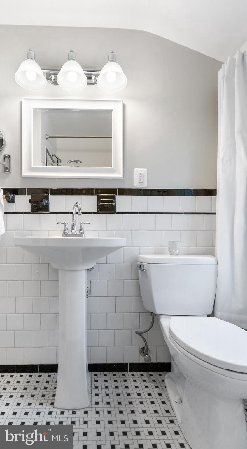 OAKLEIGH MANOR - Residential