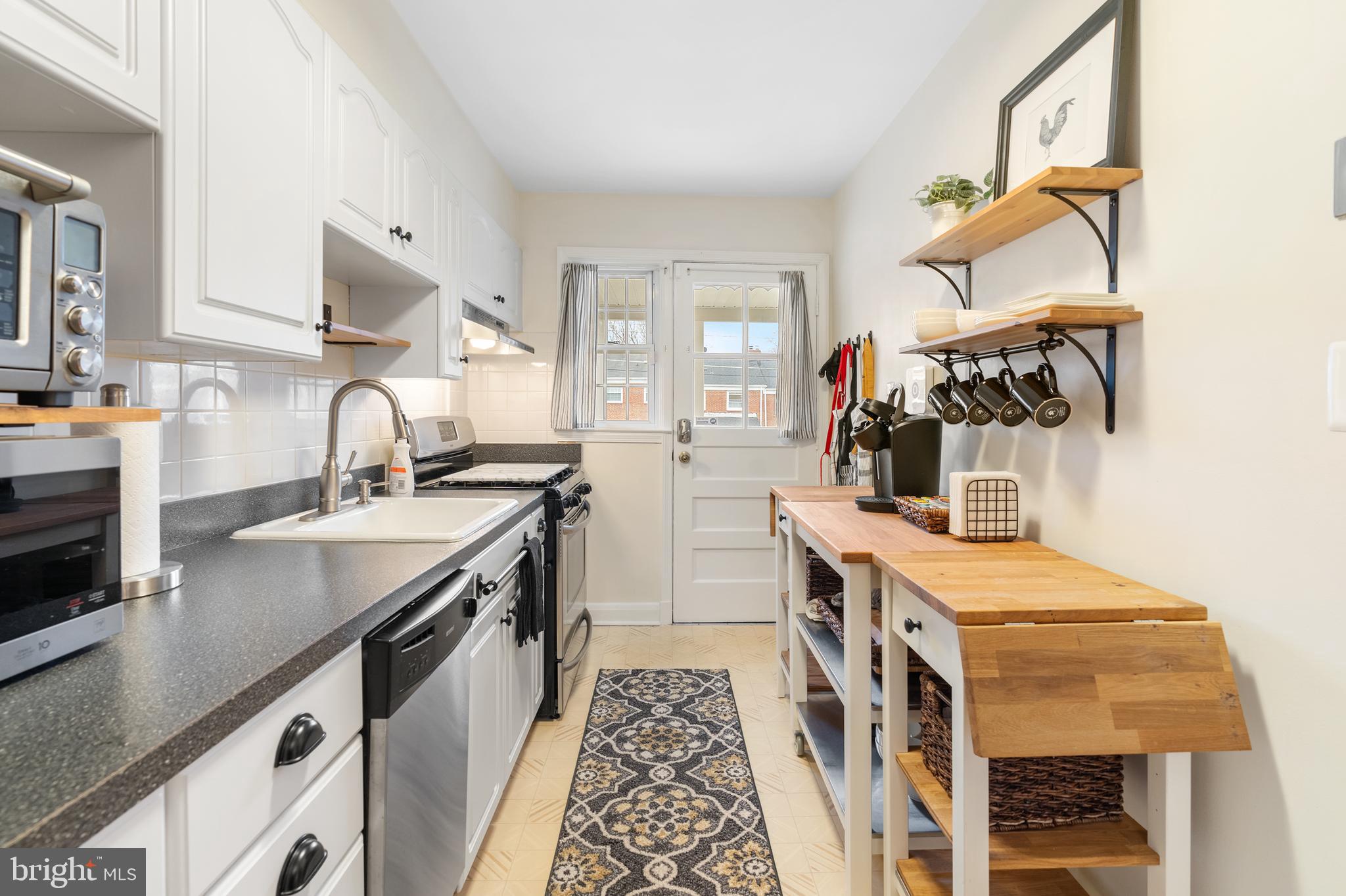 OAKLEIGH MANOR - Residential