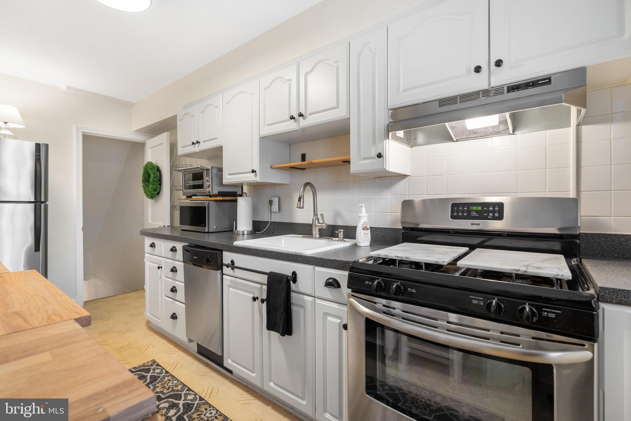 OAKLEIGH MANOR - Residential