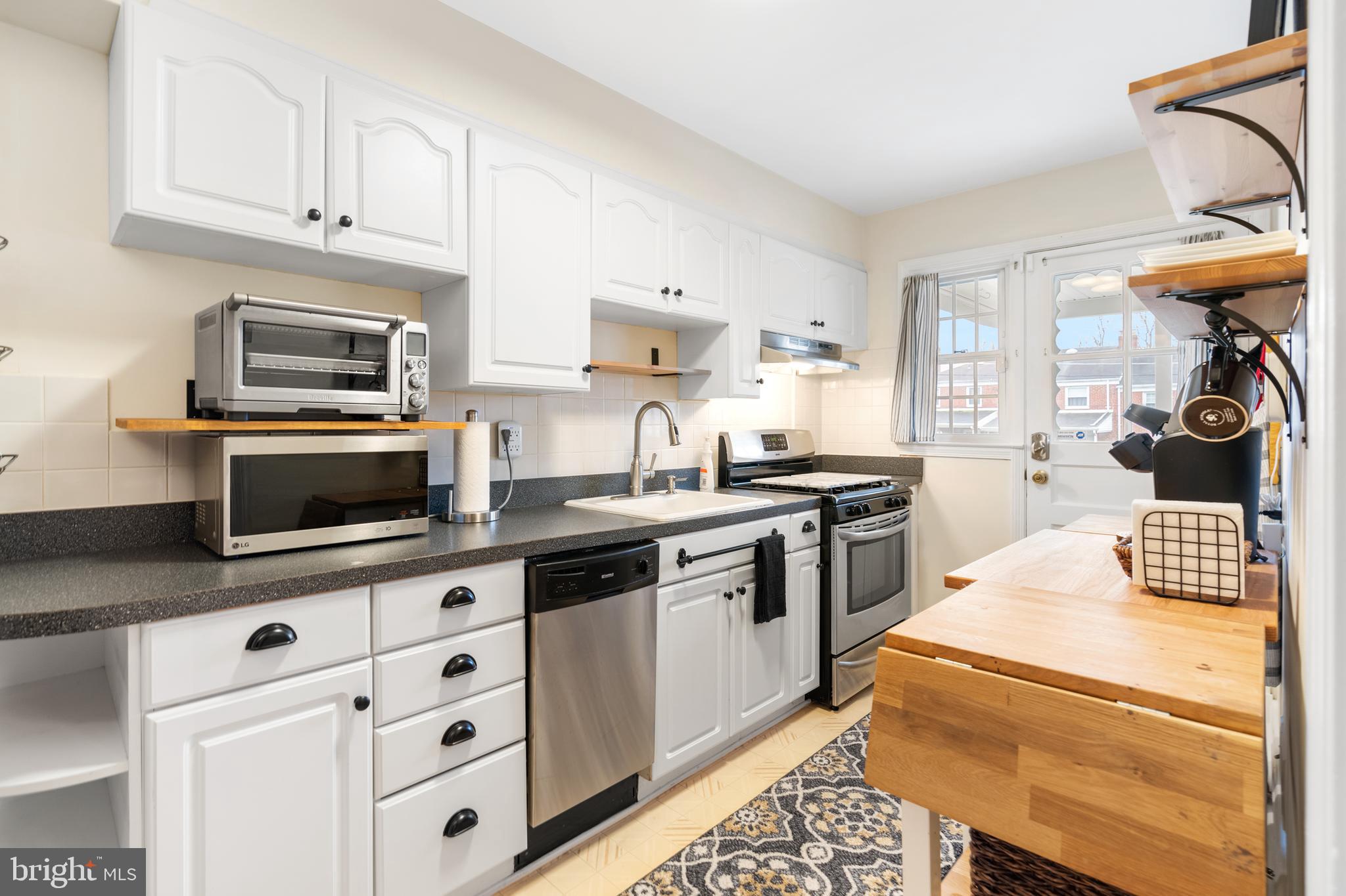 OAKLEIGH MANOR - Residential