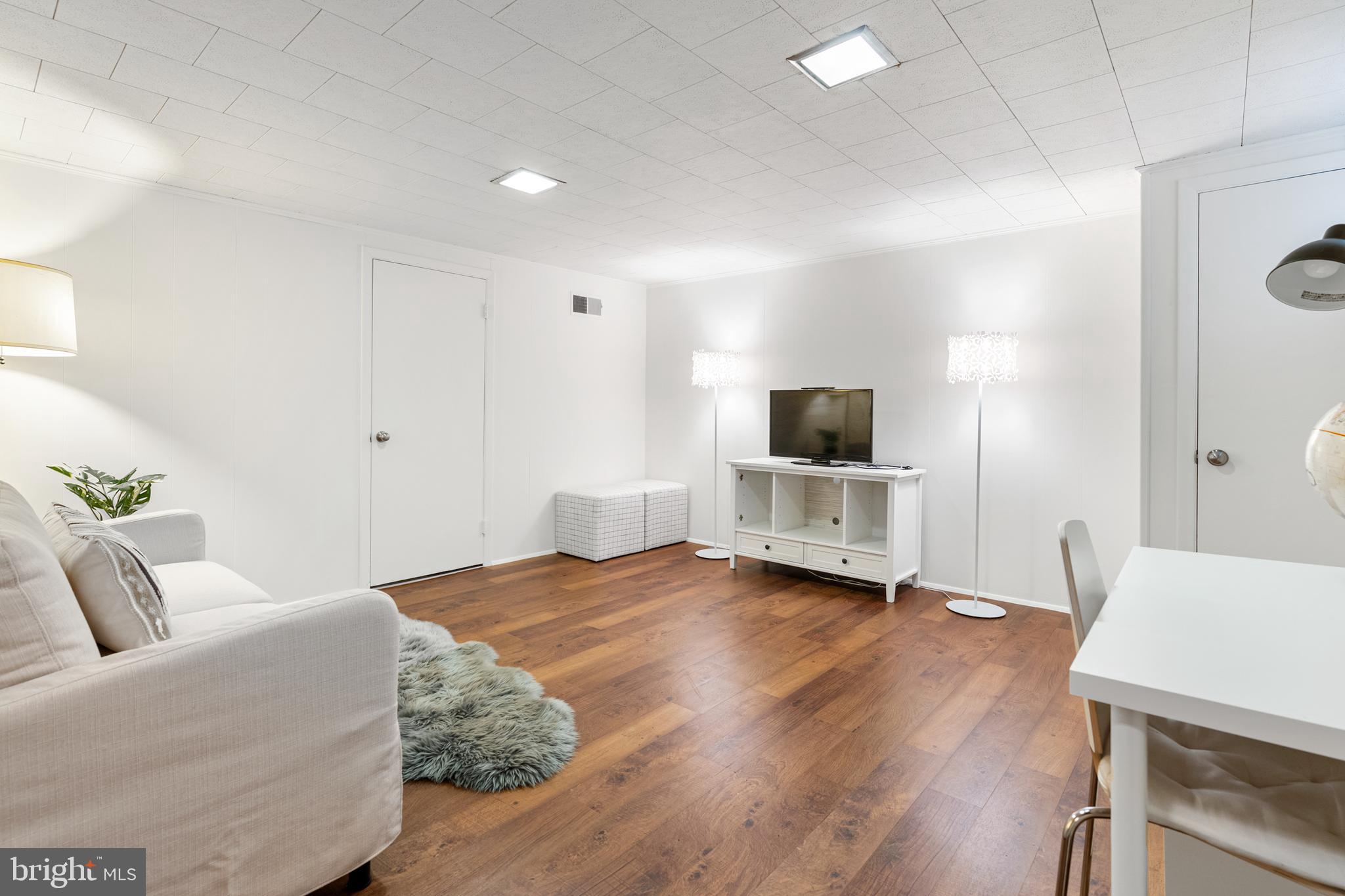 OAKLEIGH MANOR - Residential