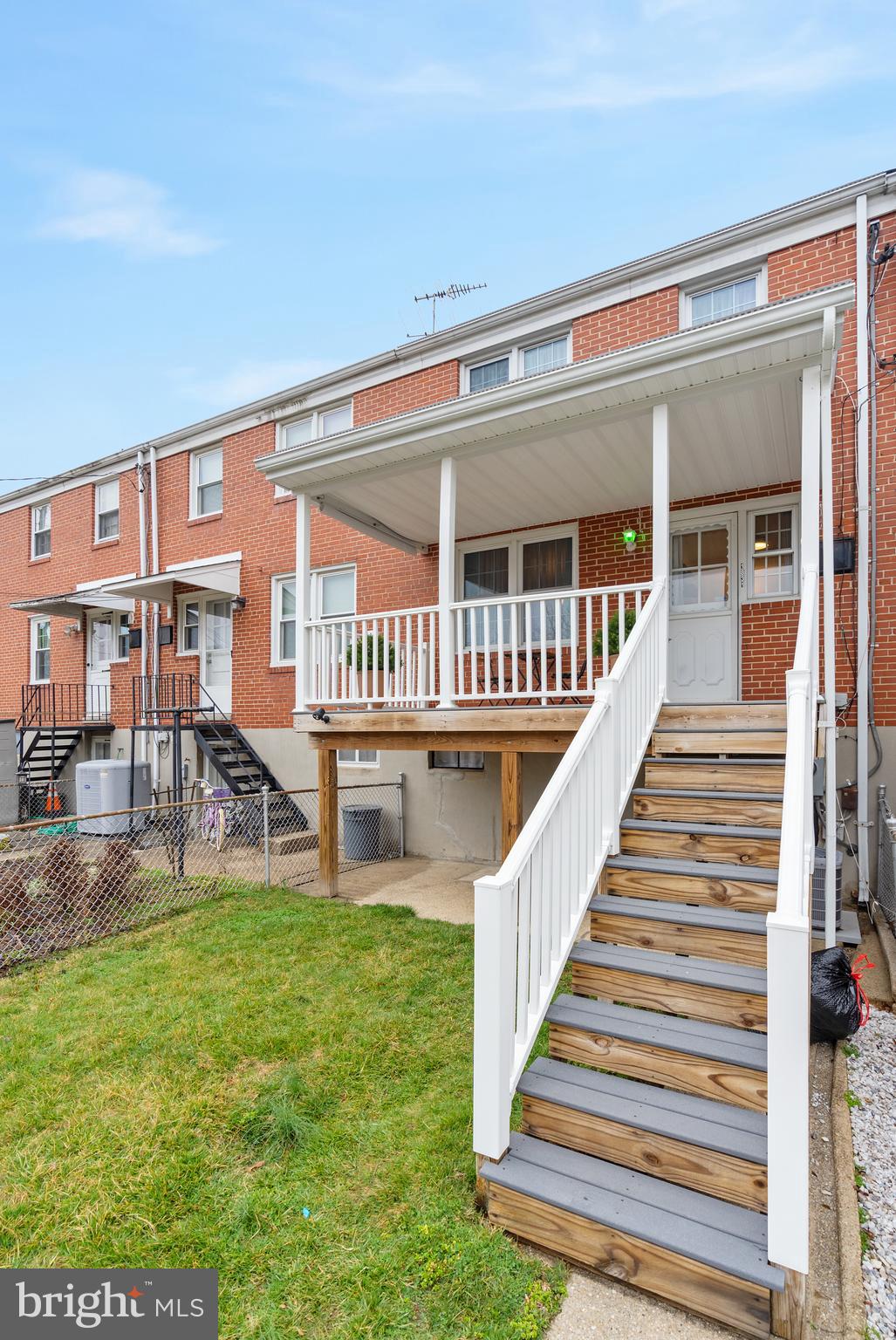 OAKLEIGH MANOR - Residential