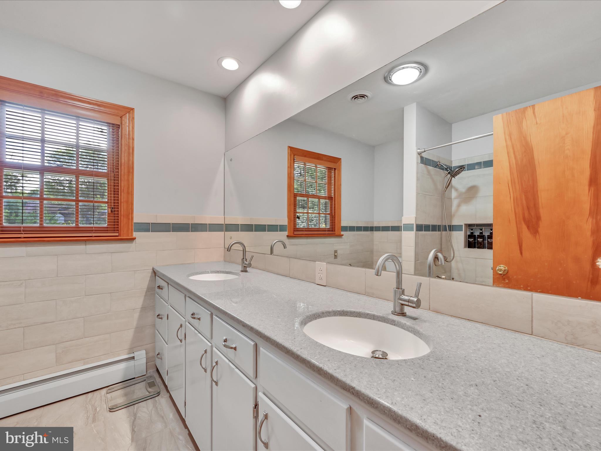 GREEN ACRES - Residential