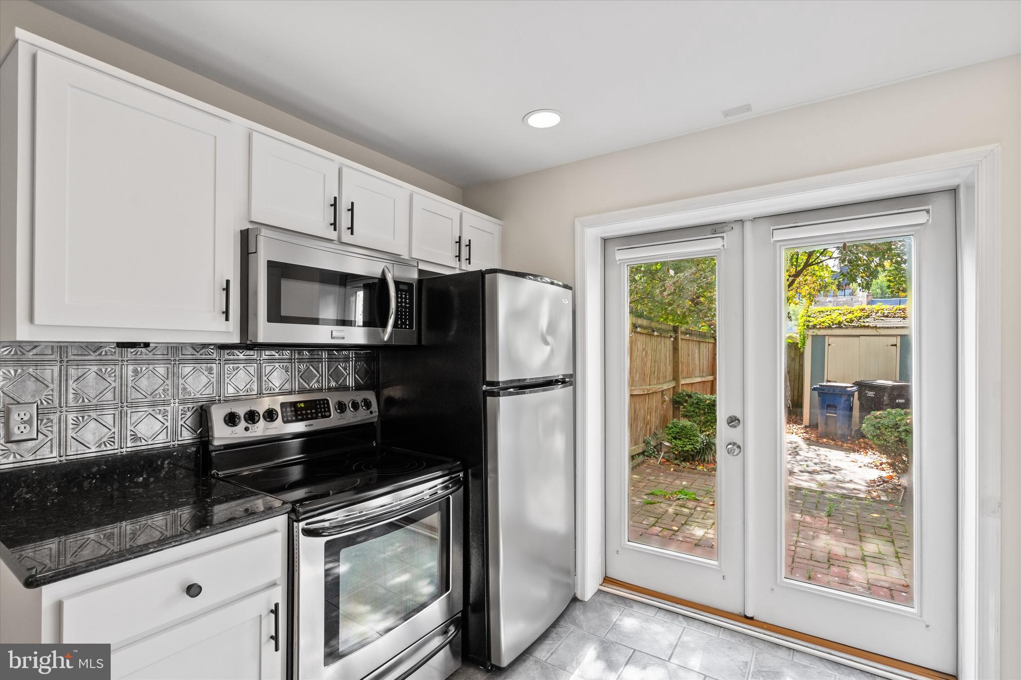 OLD TOWN ALEXANDRIA - Residential Lease