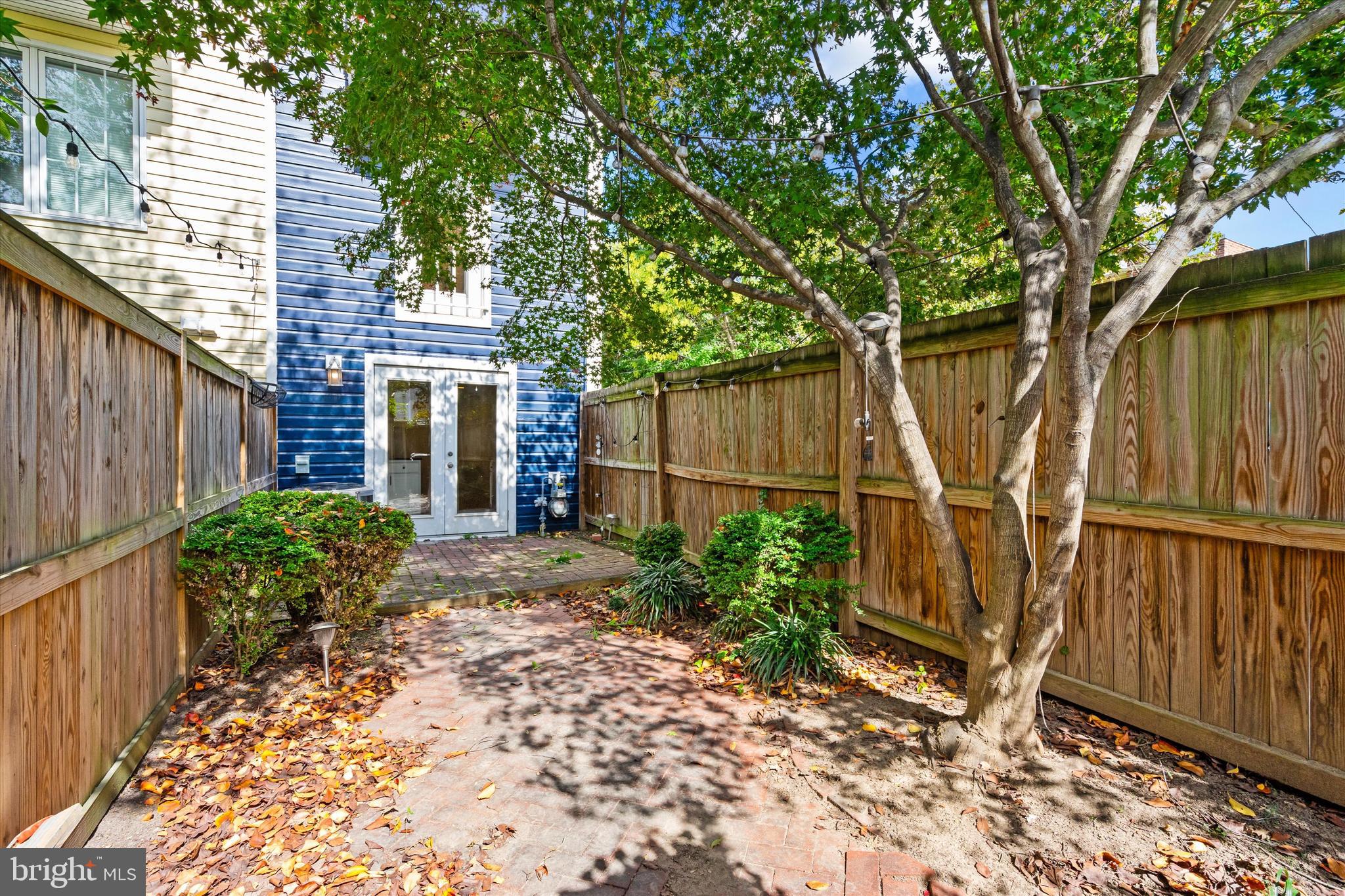 OLD TOWN ALEXANDRIA - Residential Lease