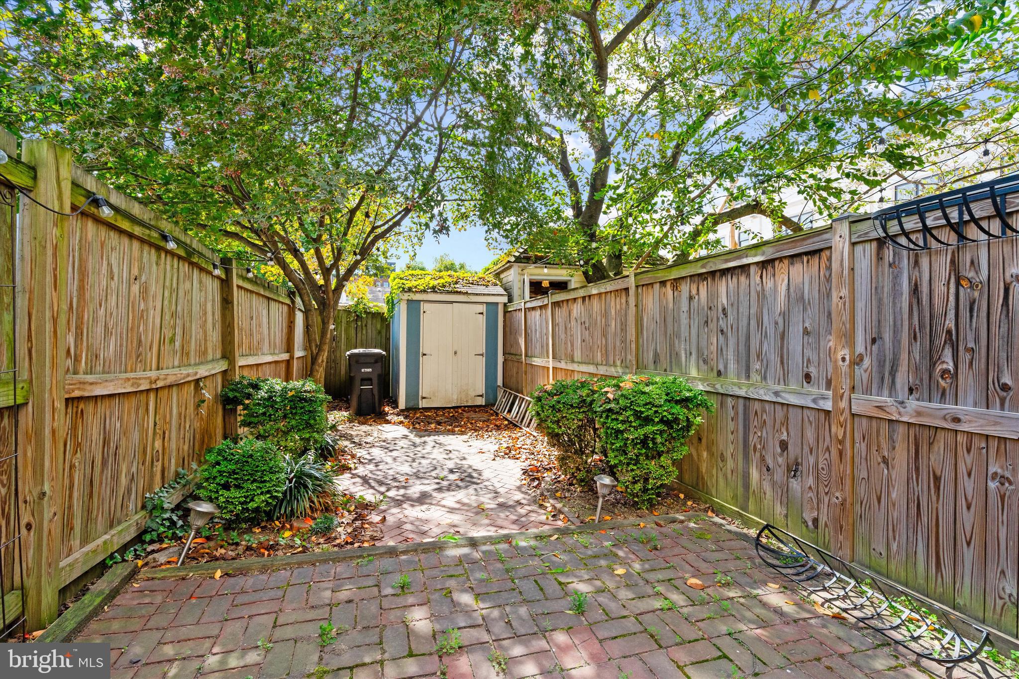 OLD TOWN ALEXANDRIA - Residential Lease