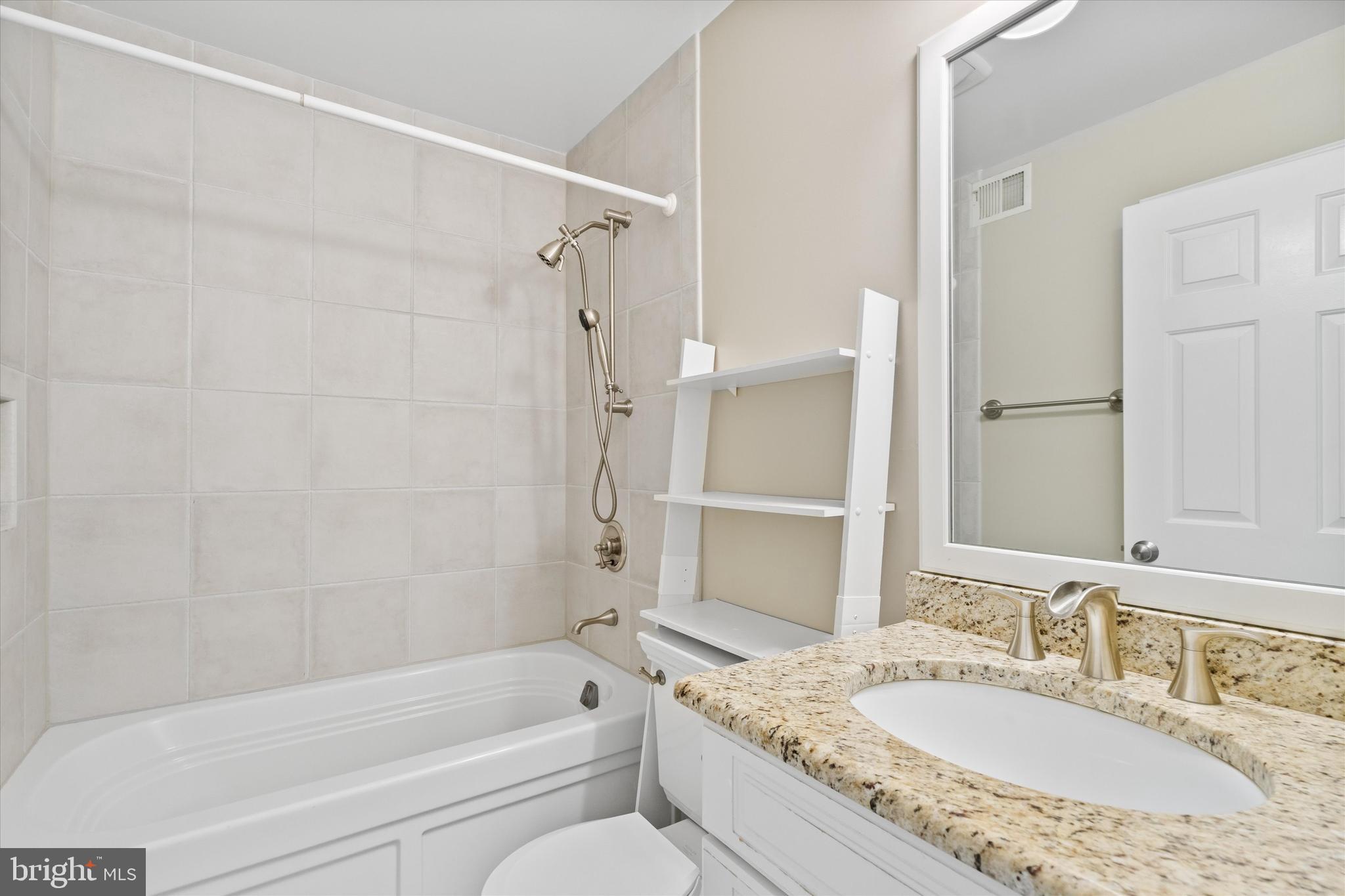 OLD TOWN ALEXANDRIA - Residential Lease