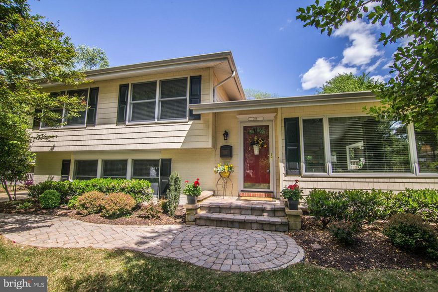 Beautifully updated home in desirable neighborhood of Evergreen Estates.  This home has been updated and has a rear addition which is perfect for entertaining or relaxing.  Enjoy the immaculately maintained rear yard and tree lined streets.  Severna Park Elementary School, Severna Park Middle and Severna Park High School!  Buy now and enjoy the community pool this summer!