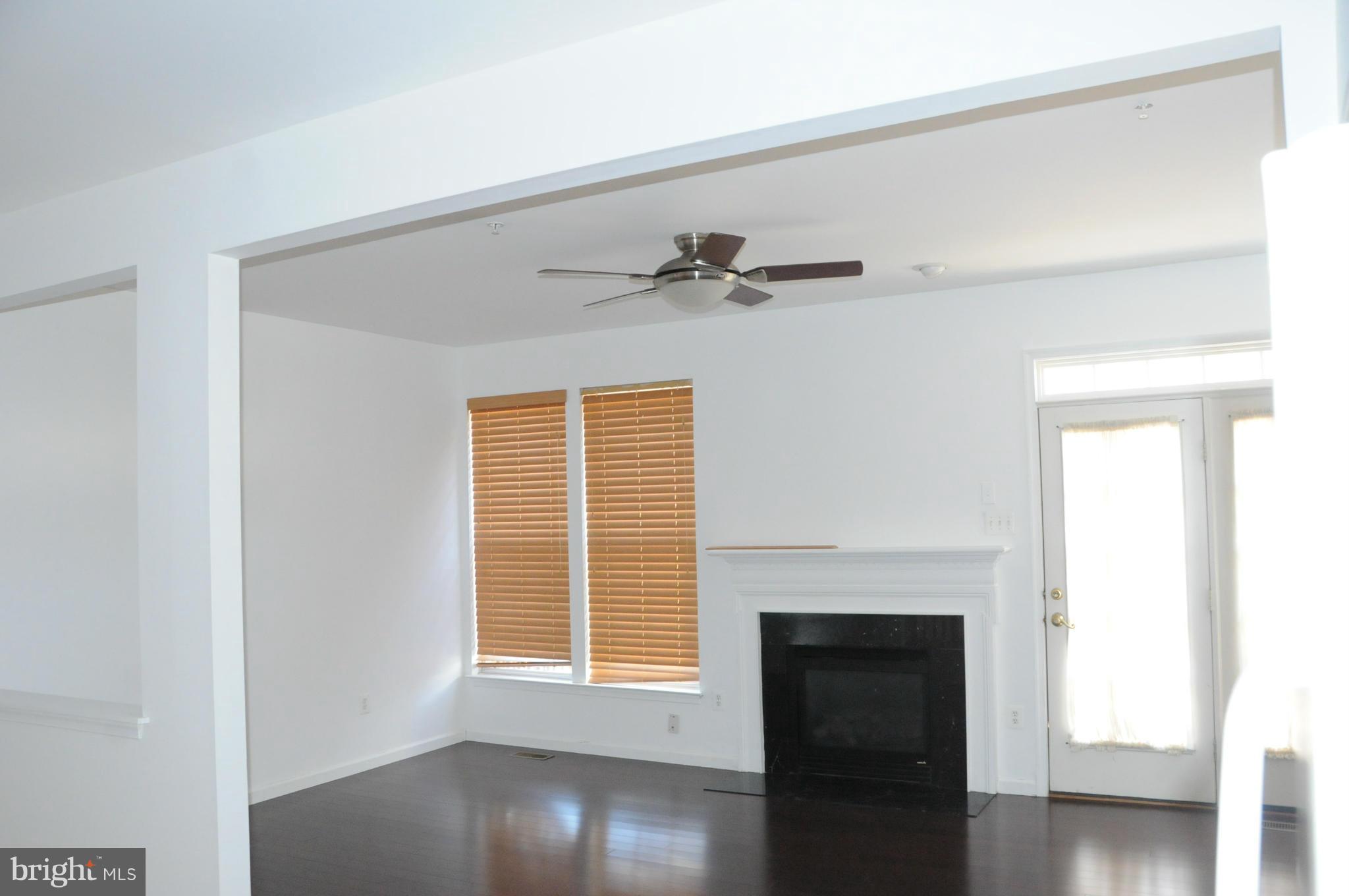 VISTA GARDENS PLAT 1> - Residential Lease