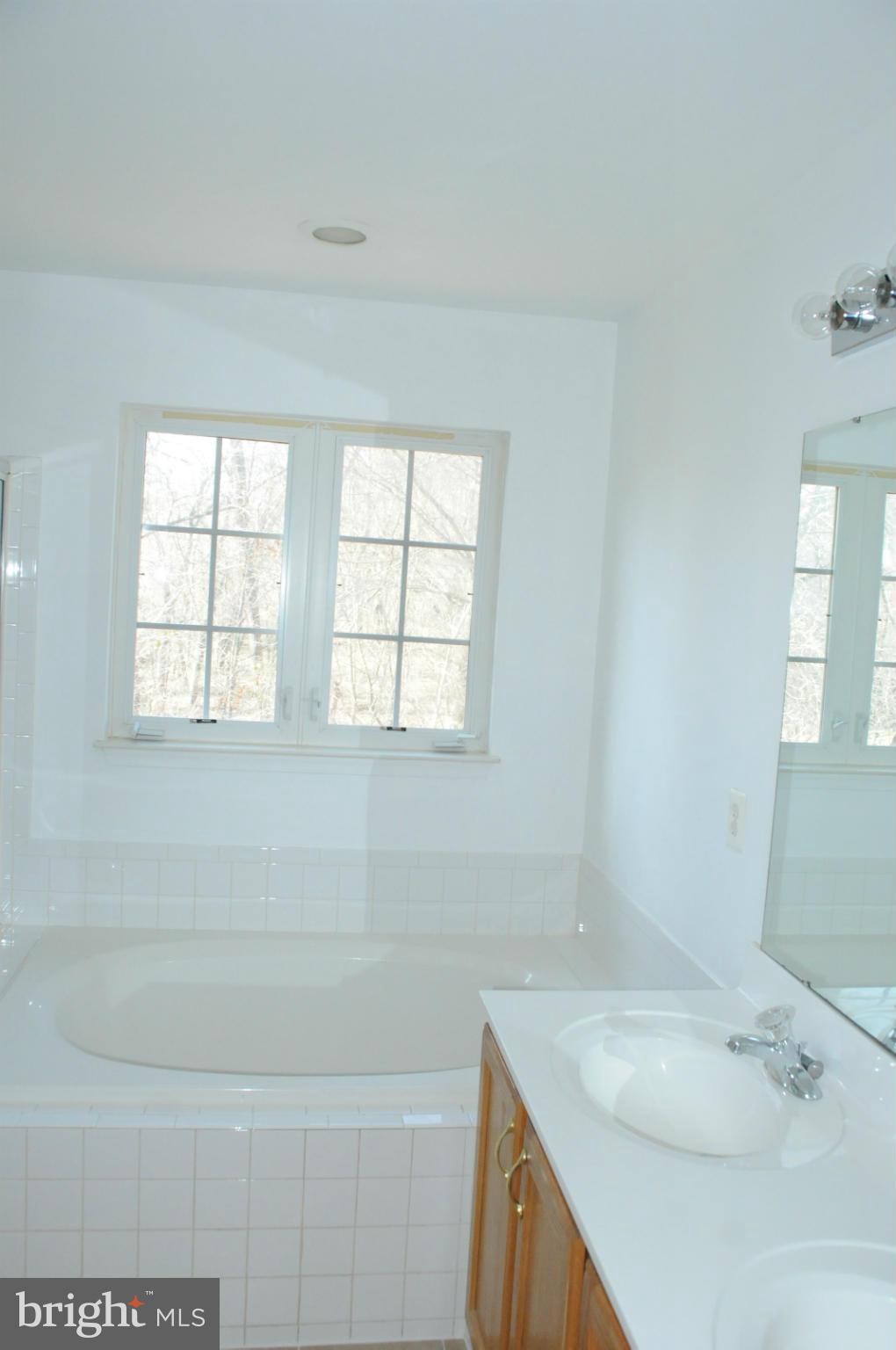 VISTA GARDENS PLAT 1> - Residential Lease