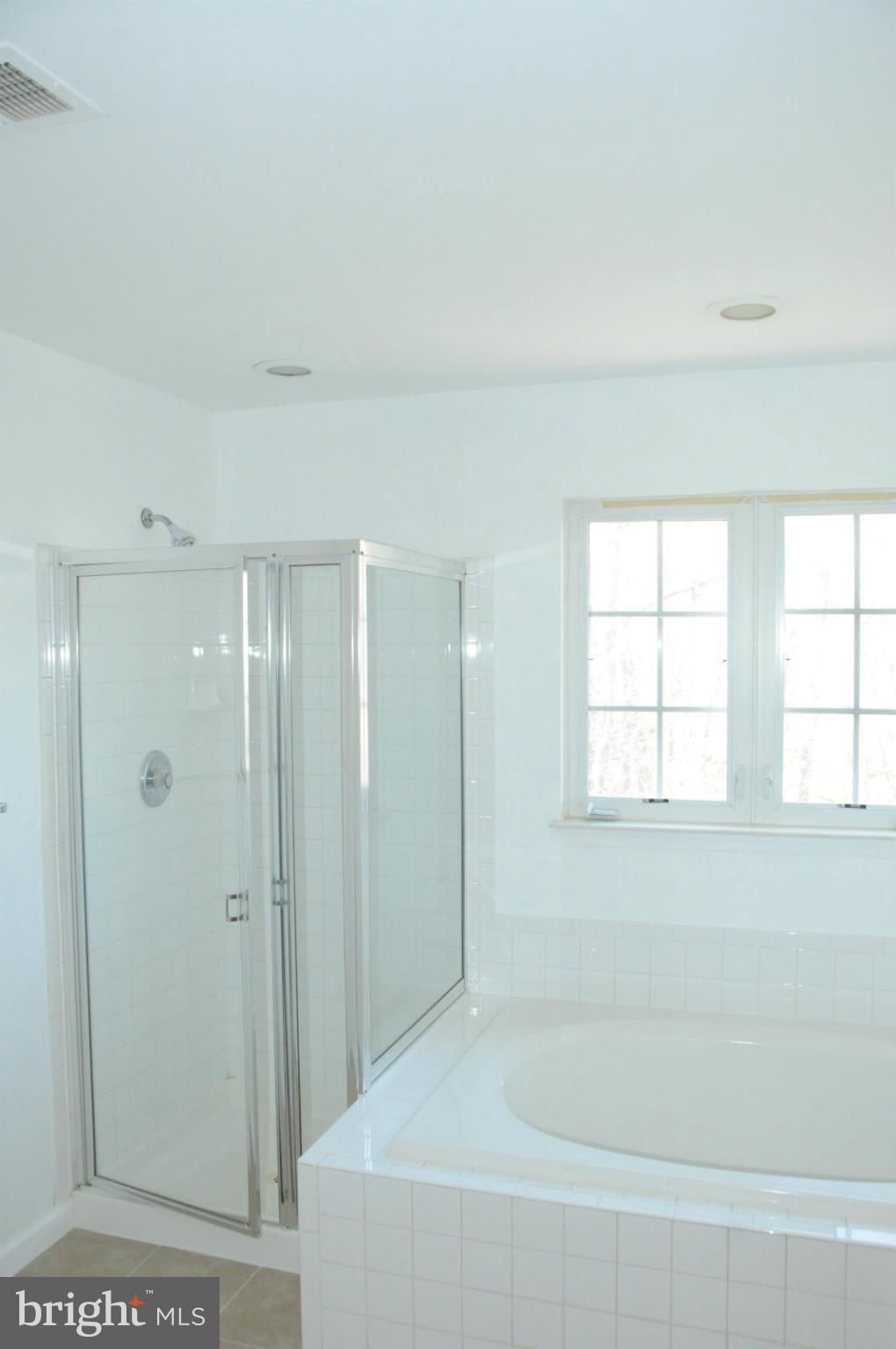 VISTA GARDENS PLAT 1> - Residential Lease