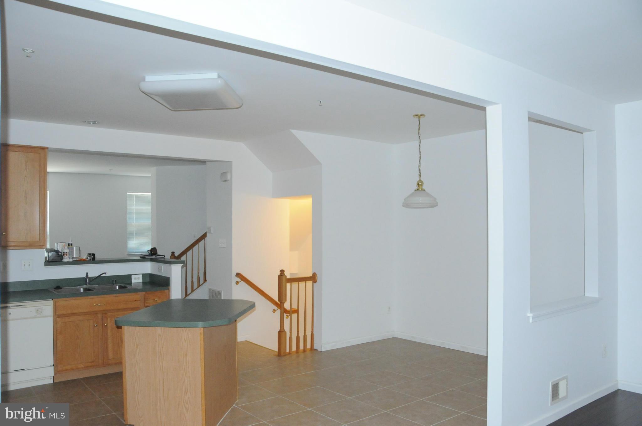 VISTA GARDENS PLAT 1> - Residential Lease