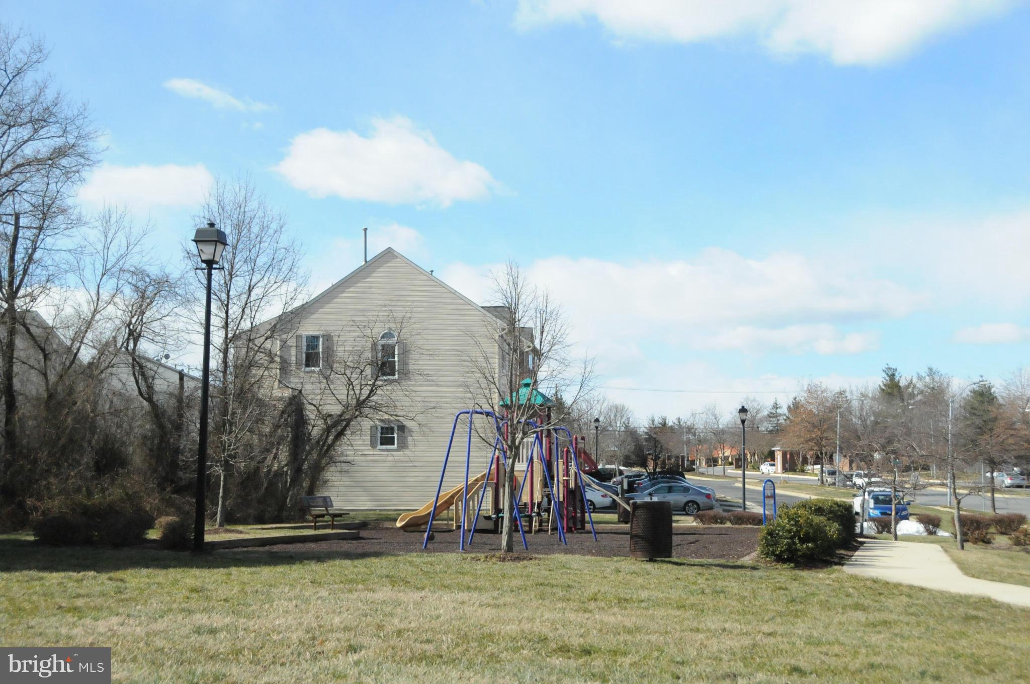 VISTA GARDENS PLAT 1> - Residential Lease