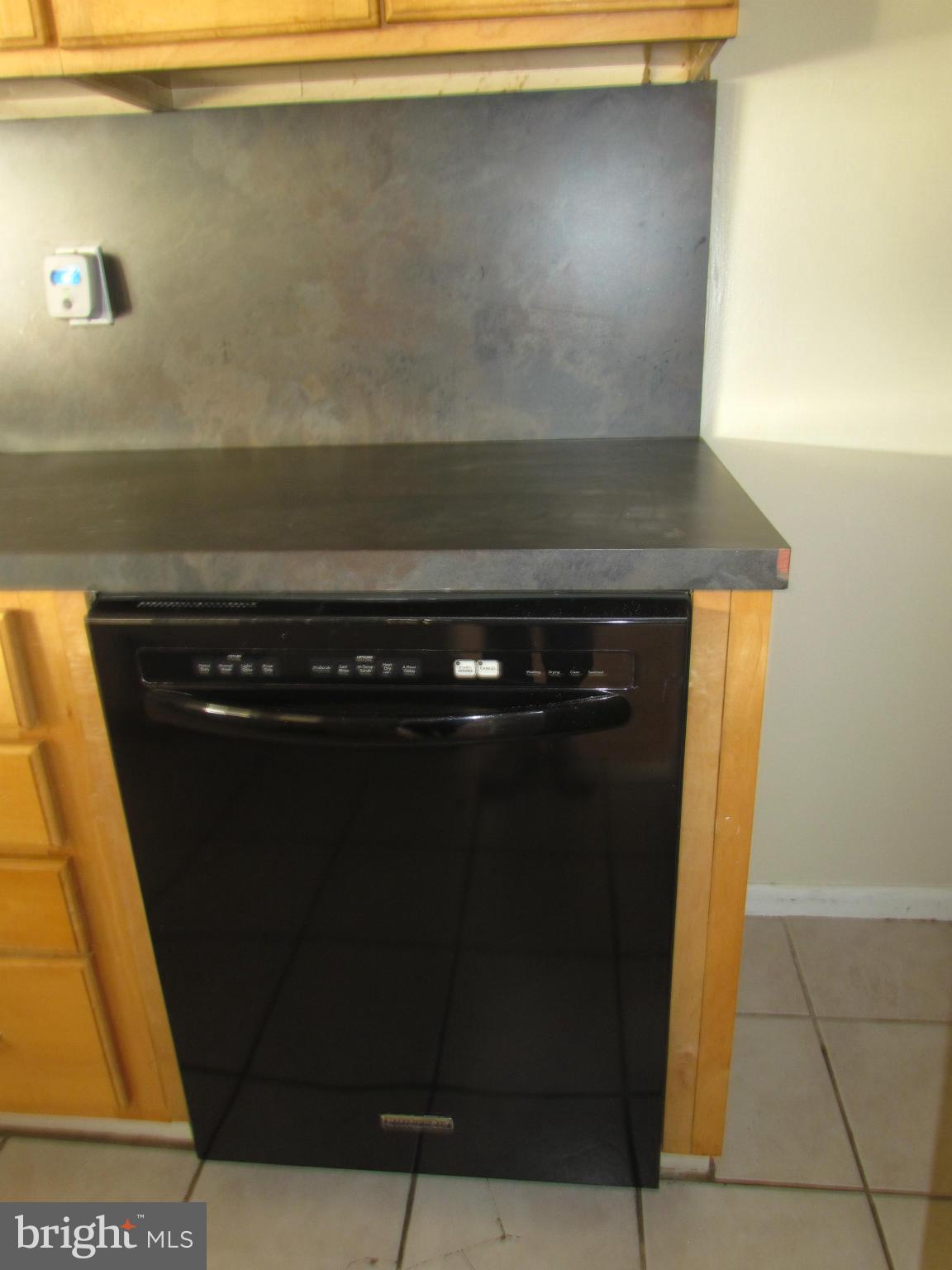 GRAY MANOR HOMES - Residential Lease