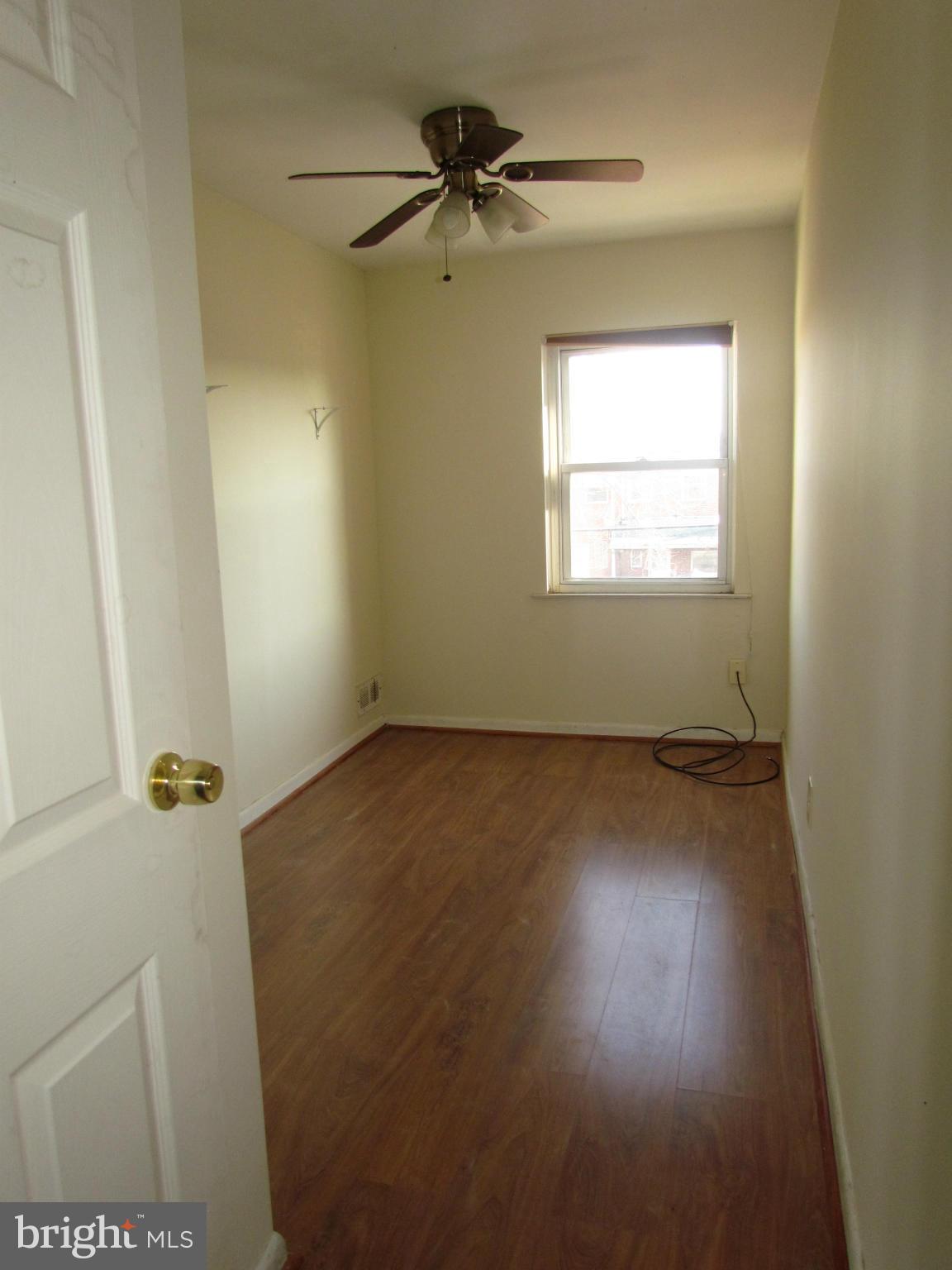 GRAY MANOR HOMES - Residential Lease