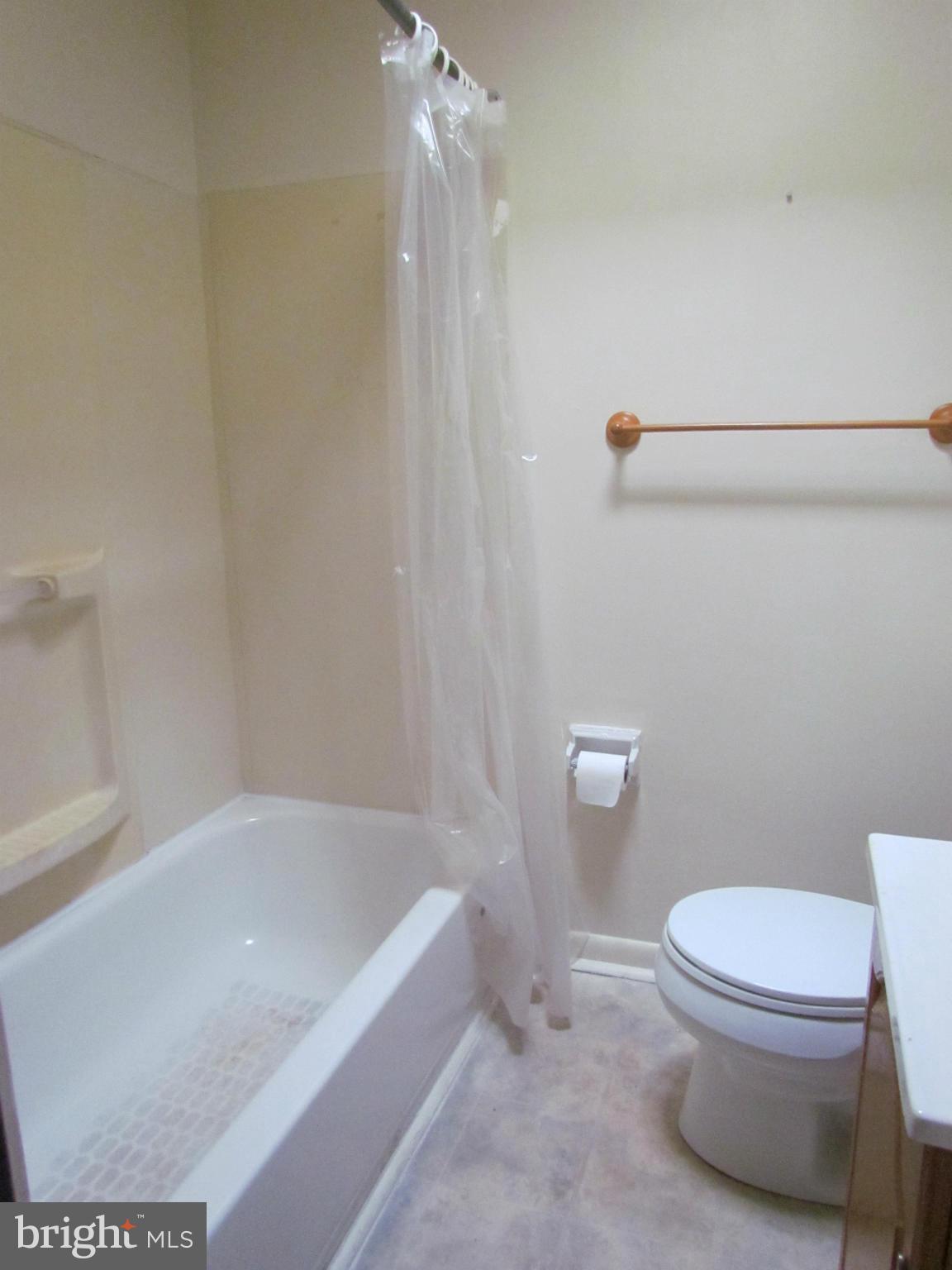 GRAY MANOR HOMES - Residential Lease