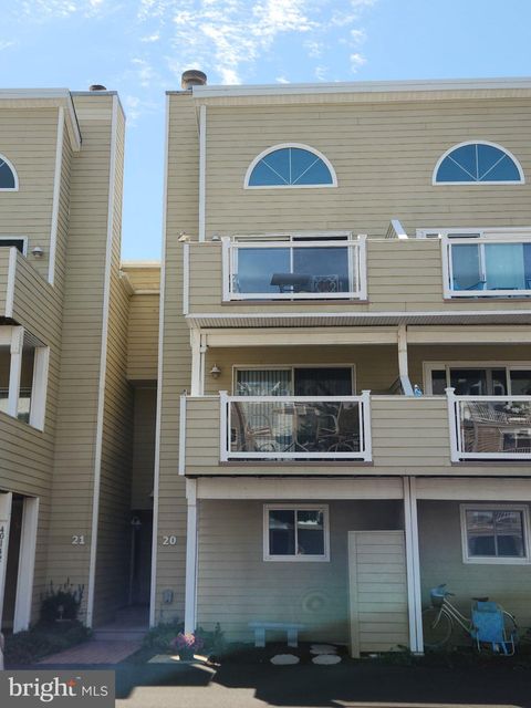 Condo For Sale - 40142 E North Carolina Avenue #20<br/> FENWICK ISLAND, DE 19944