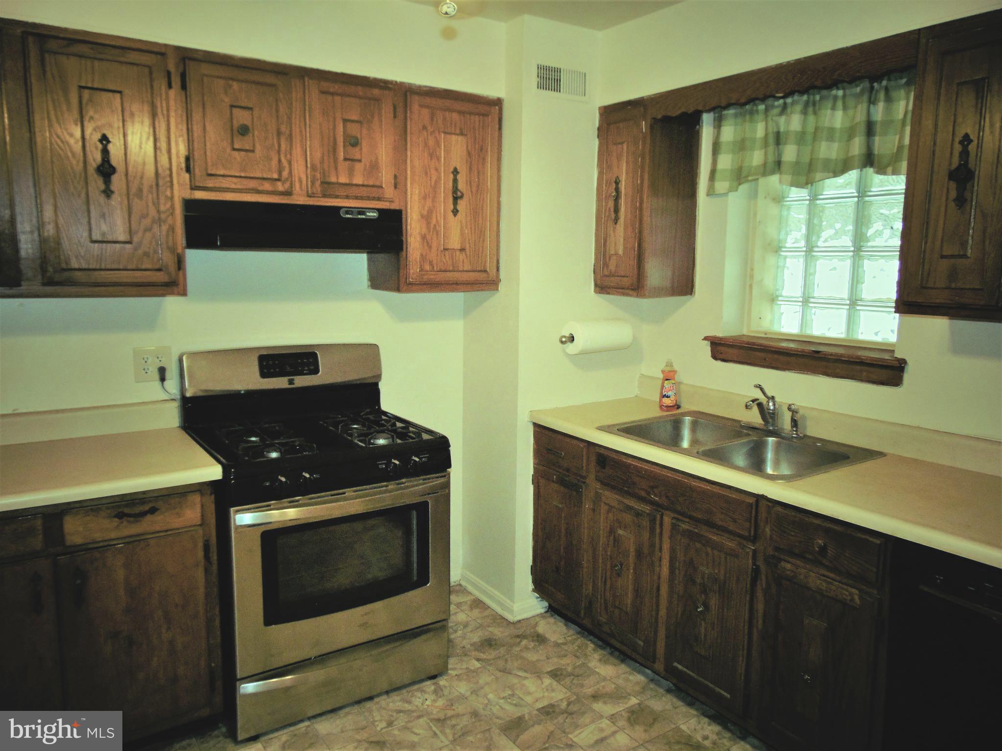 HIGHLANDTOWN - Residential Lease