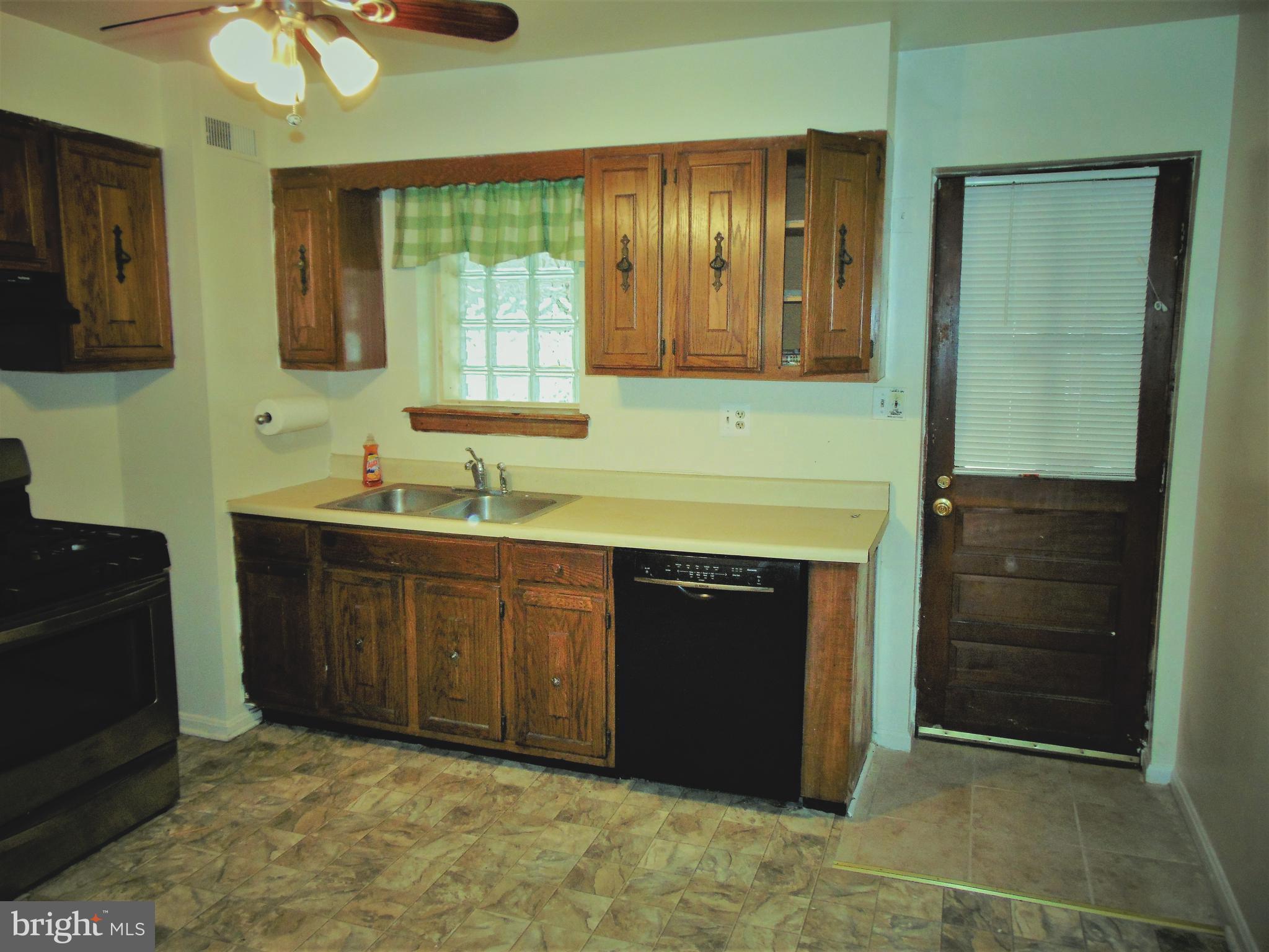 HIGHLANDTOWN - Residential Lease