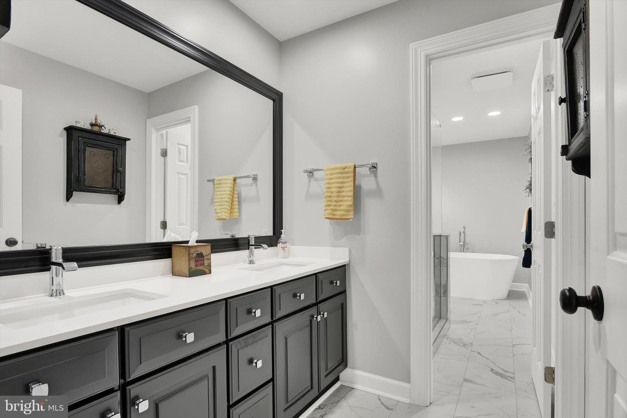 IVY HILLS - Residential