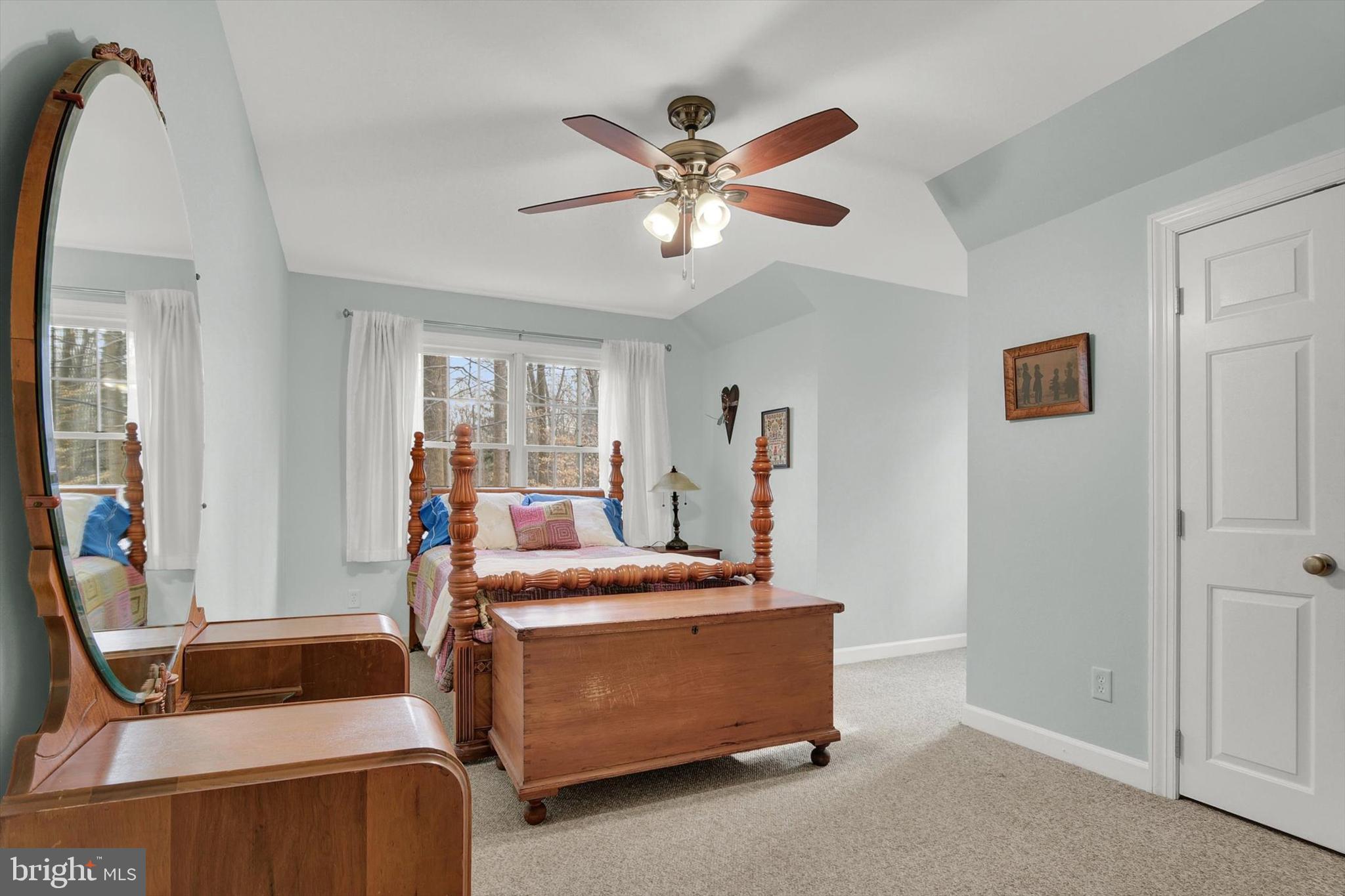 IVY HILLS - Residential