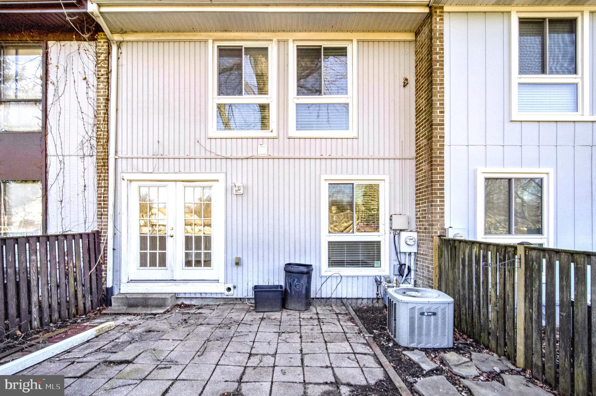 CROFTON MEADOWS - Residential Lease