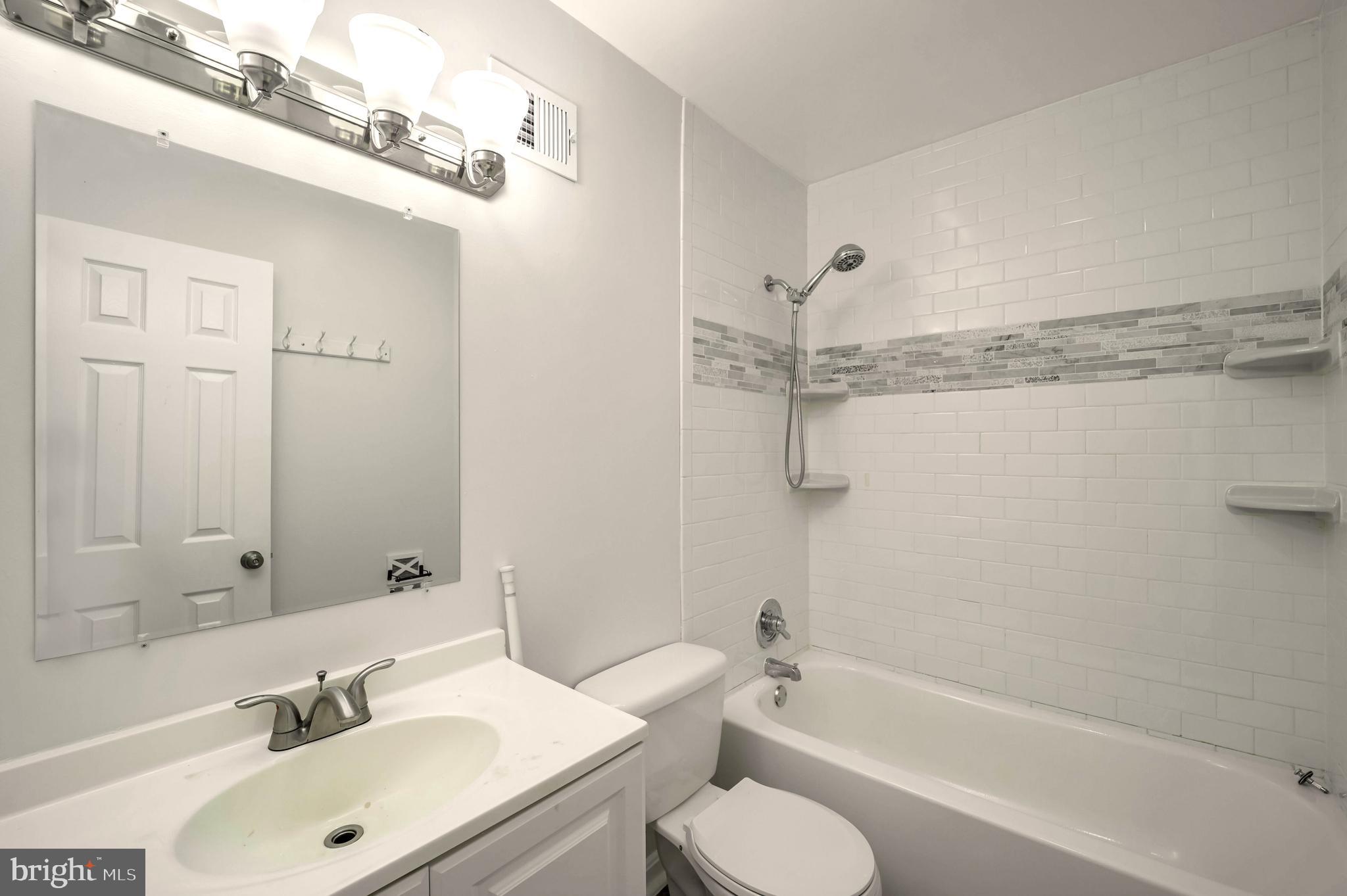 CROFTON MEADOWS - Residential Lease