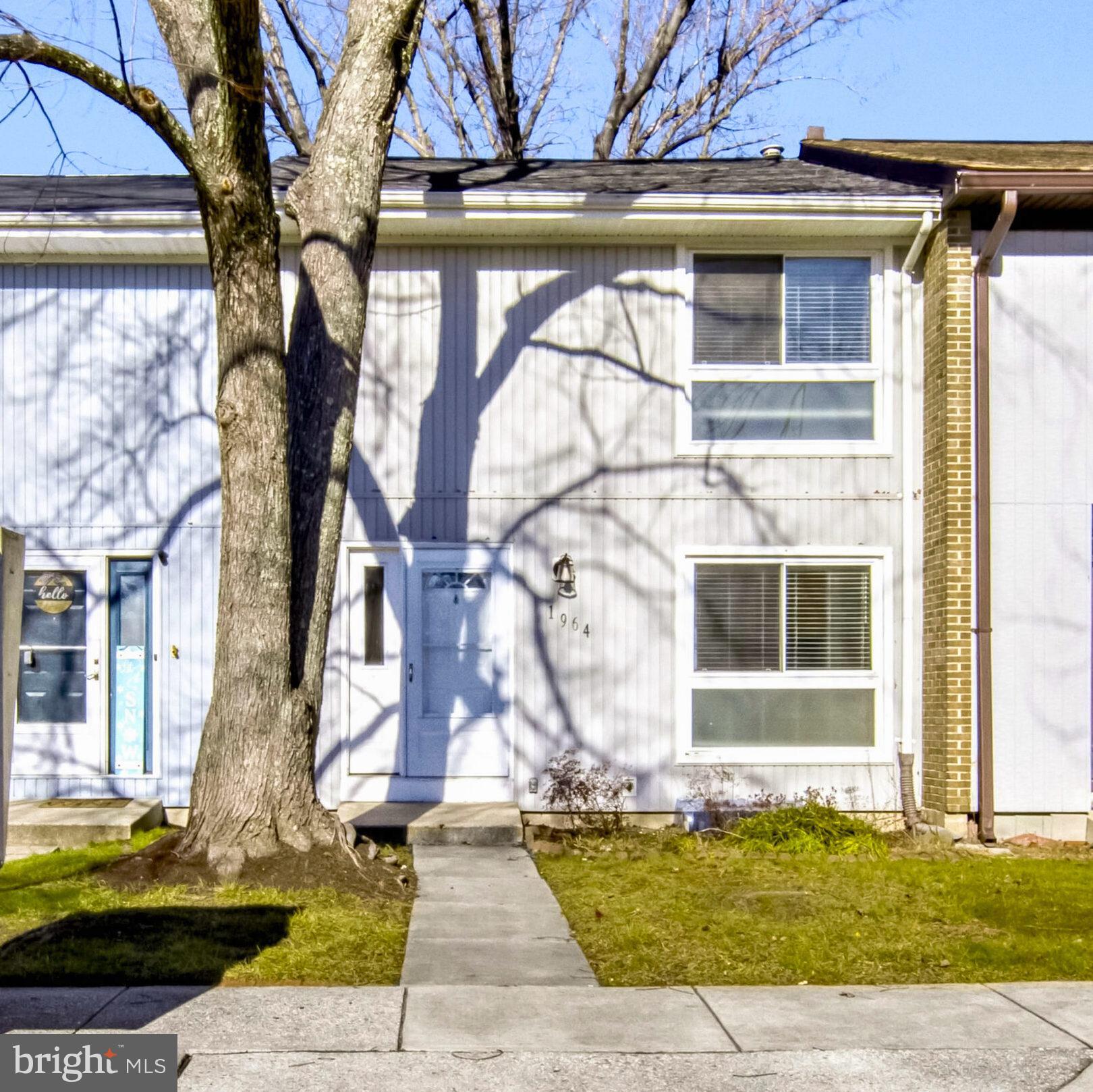 CROFTON MEADOWS - Residential Lease