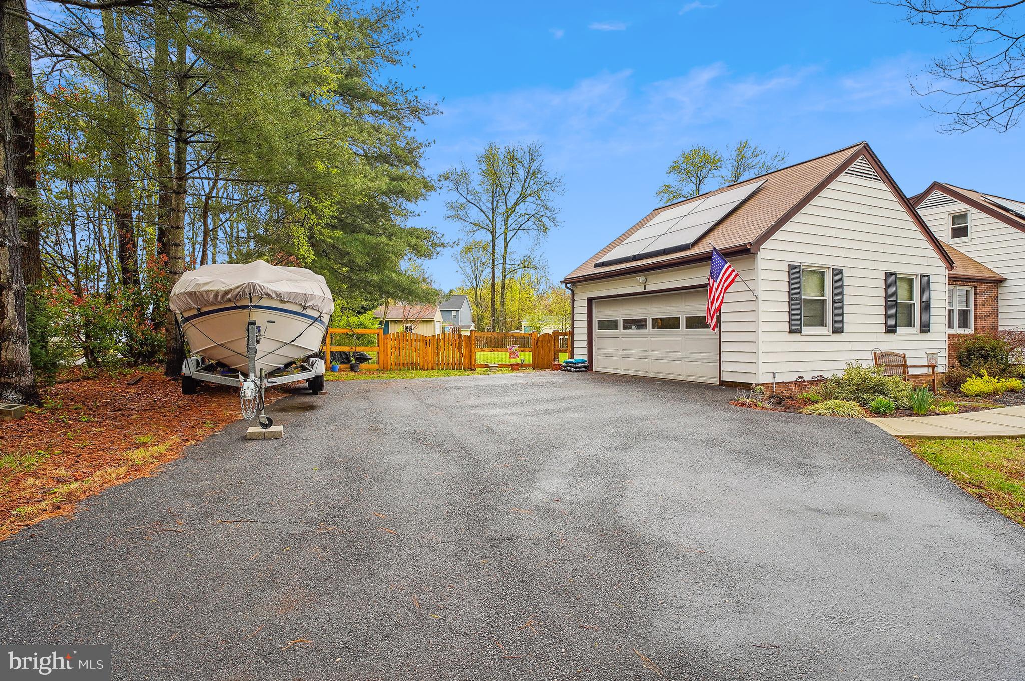 219 BAY CITY ROAD
