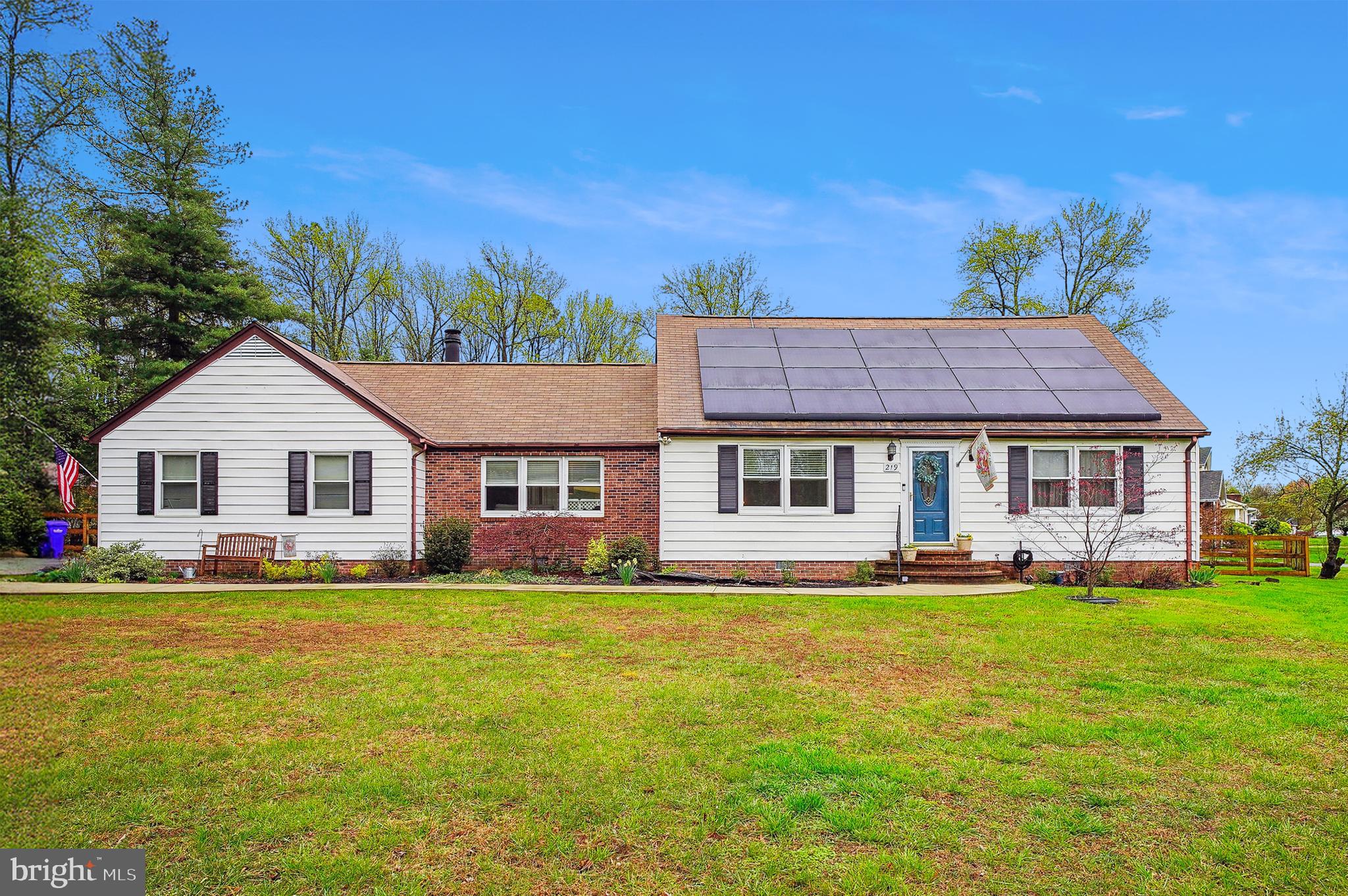 219 BAY CITY ROAD