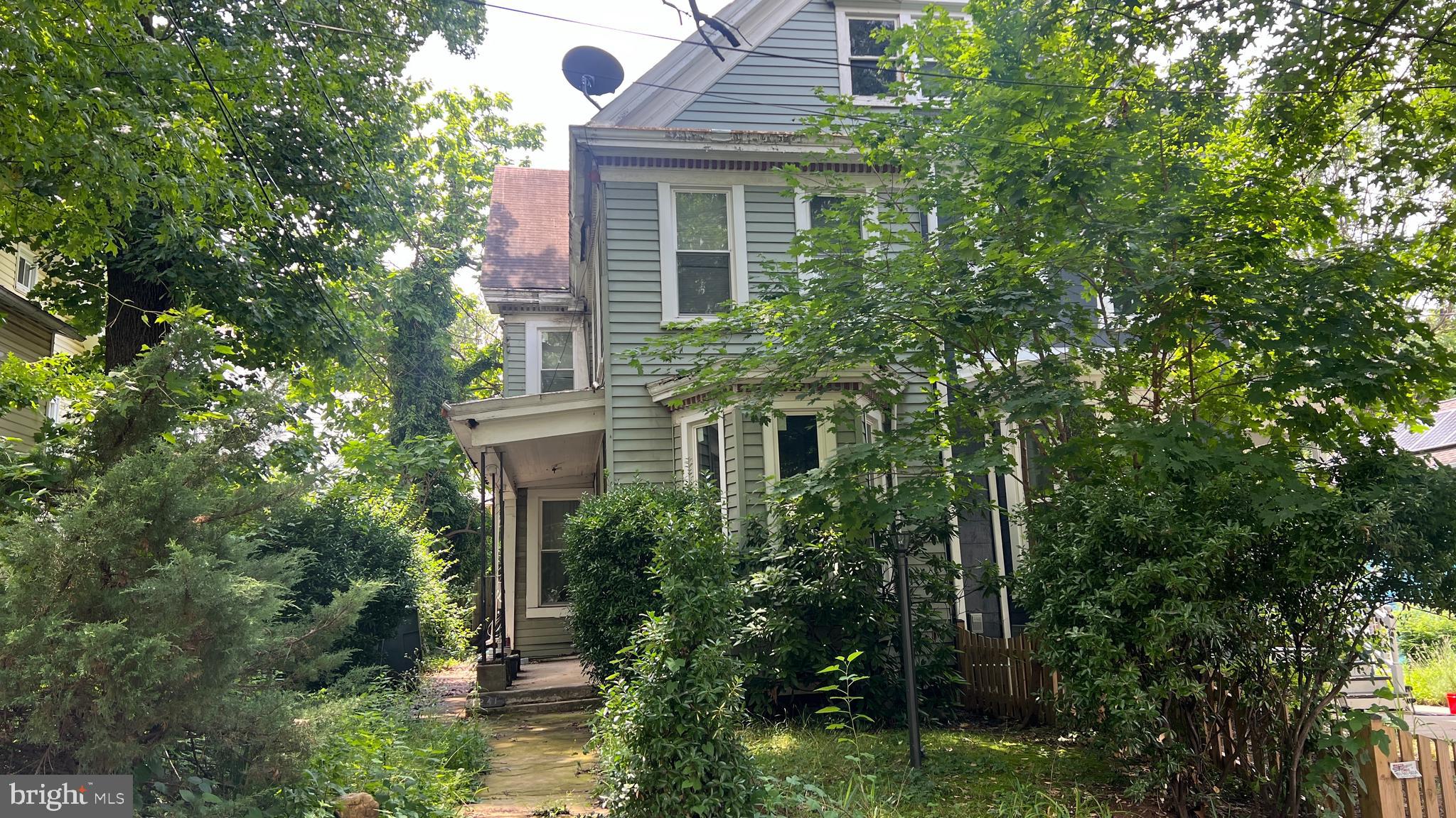 1241 PERRY STREET NE