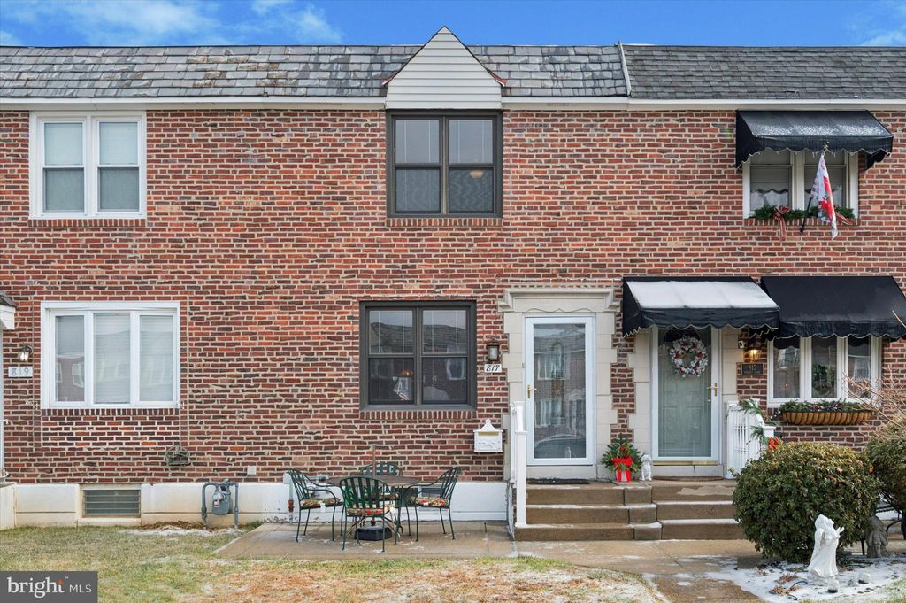 Photo of 817 Surrey Lane, GLENOLDEN, PA 19036 (MLS # PADE2105748)