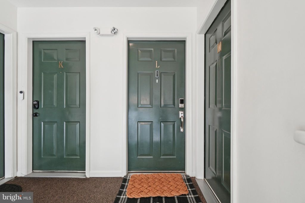 Photo of 7515 Snowpea Court #167-L, ALEXANDRIA, VA 22306 (MLS # VAFX2276722)