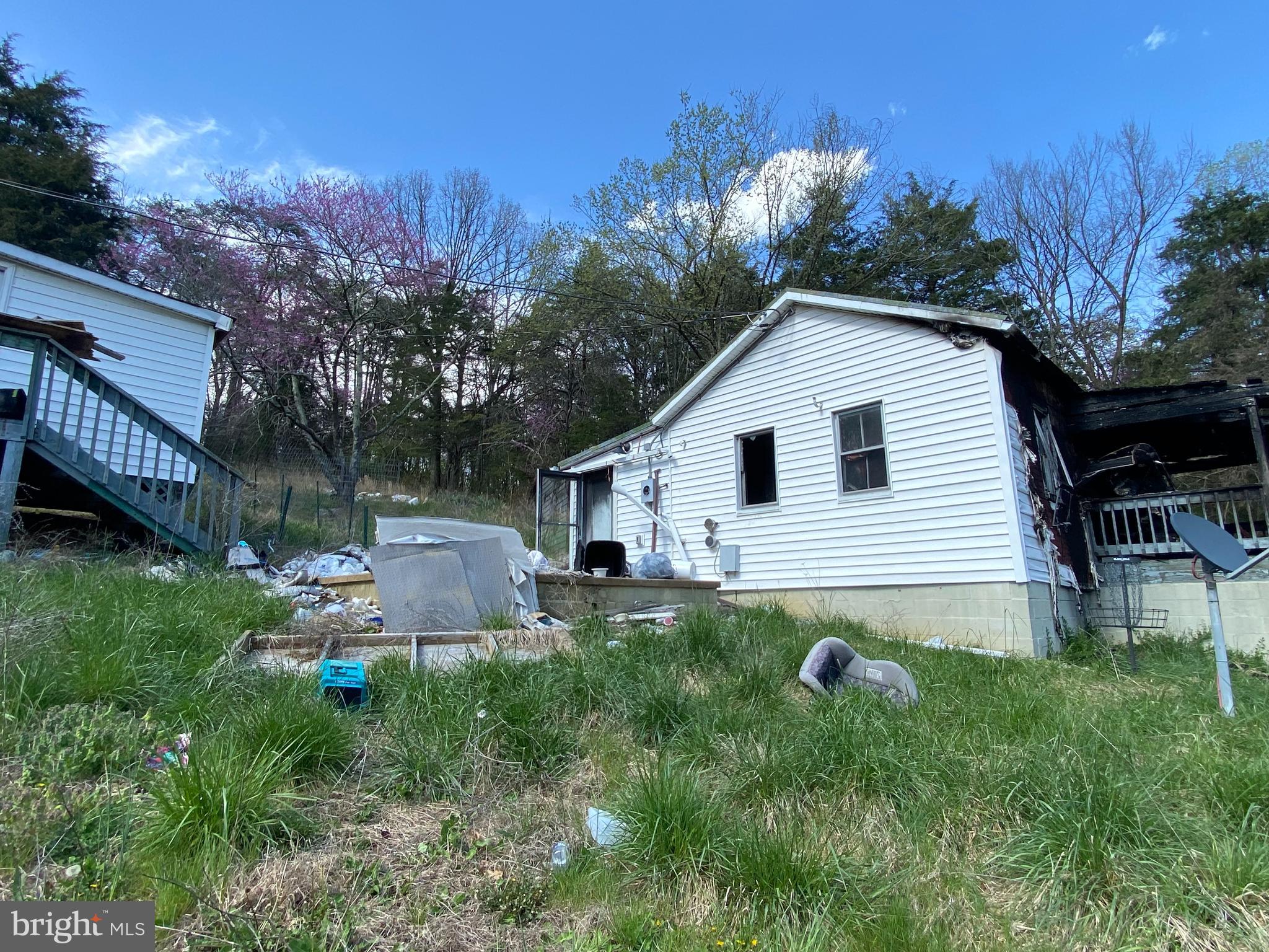 NONE AVAILABLE - Land