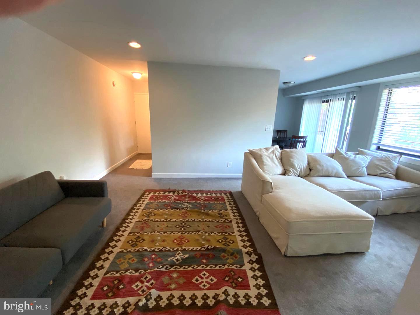 6437 RICHMOND HIGHWAY 201