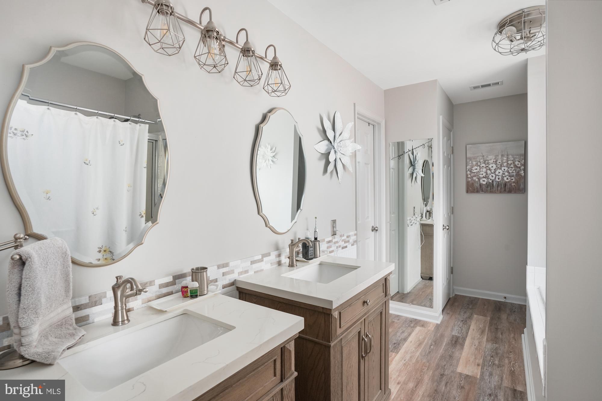 CEDAR RIDGE - Residential