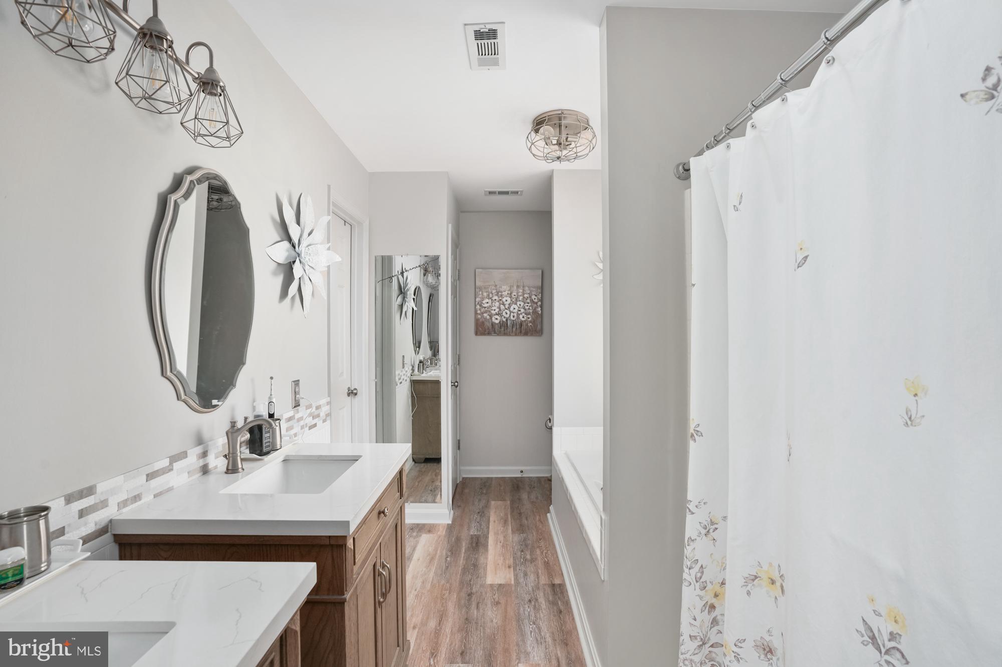 CEDAR RIDGE - Residential