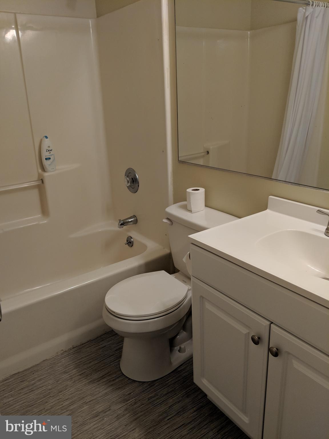 COLUMBIA COMMONS - Residential