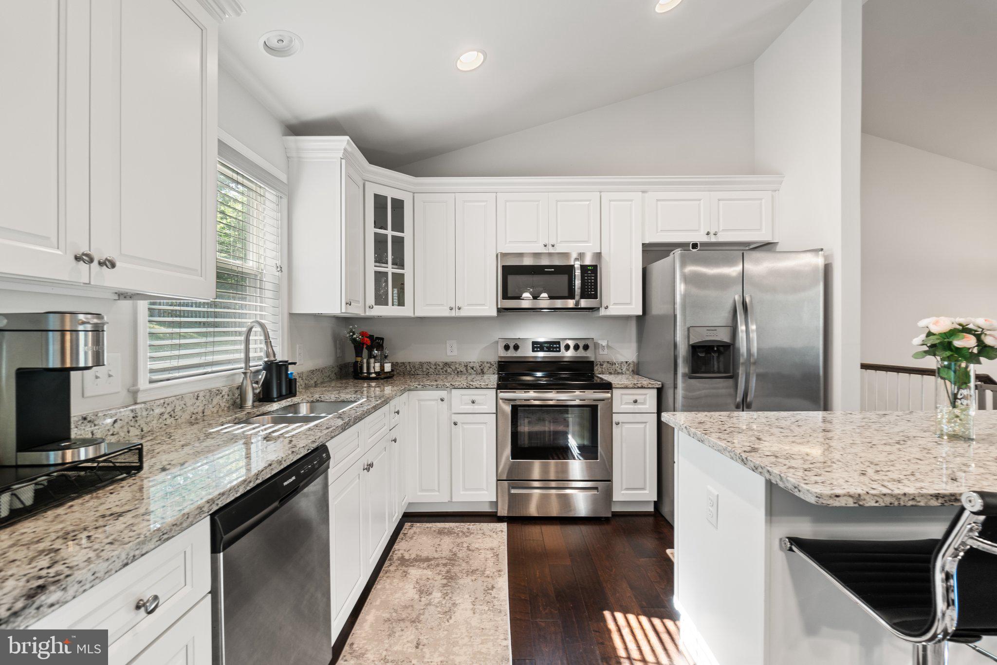 ARGYLE HILLS - Residential