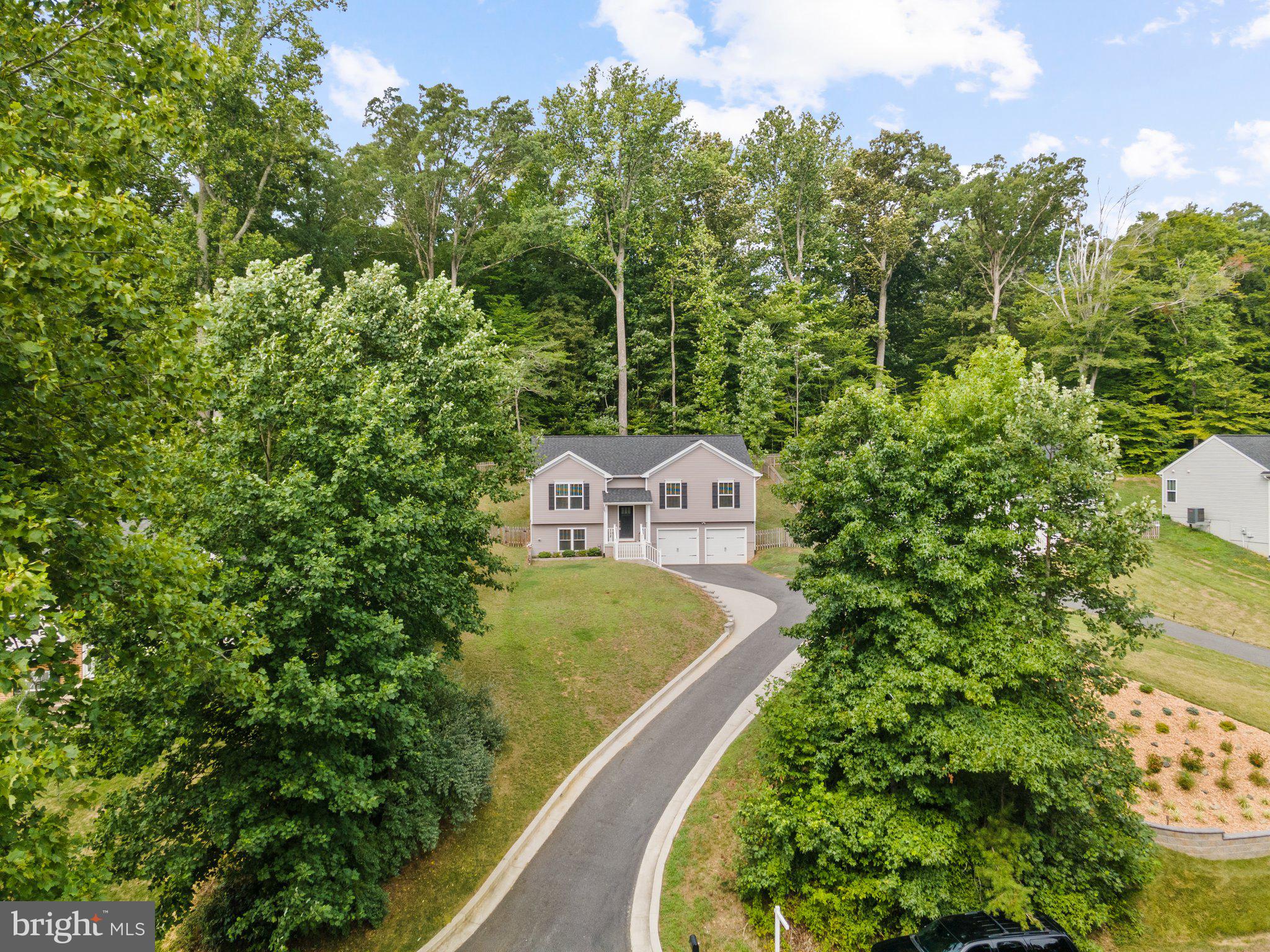 ARGYLE HILLS - Residential