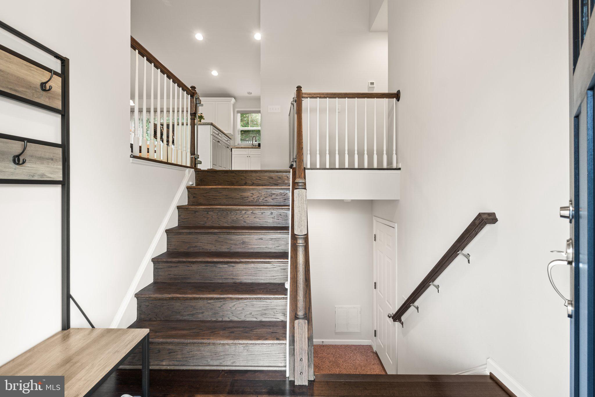 ARGYLE HILLS - Residential