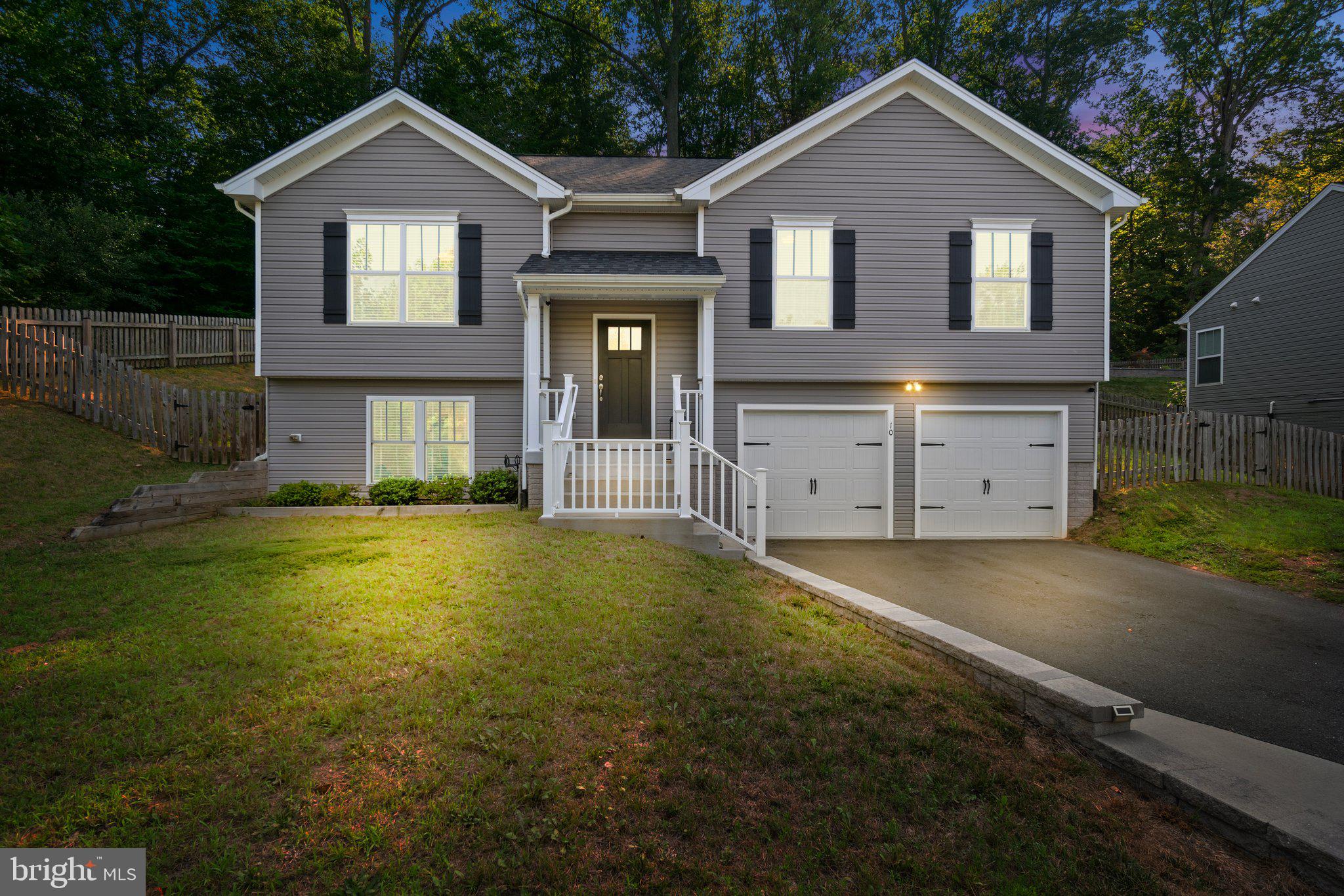 ARGYLE HILLS - Residential