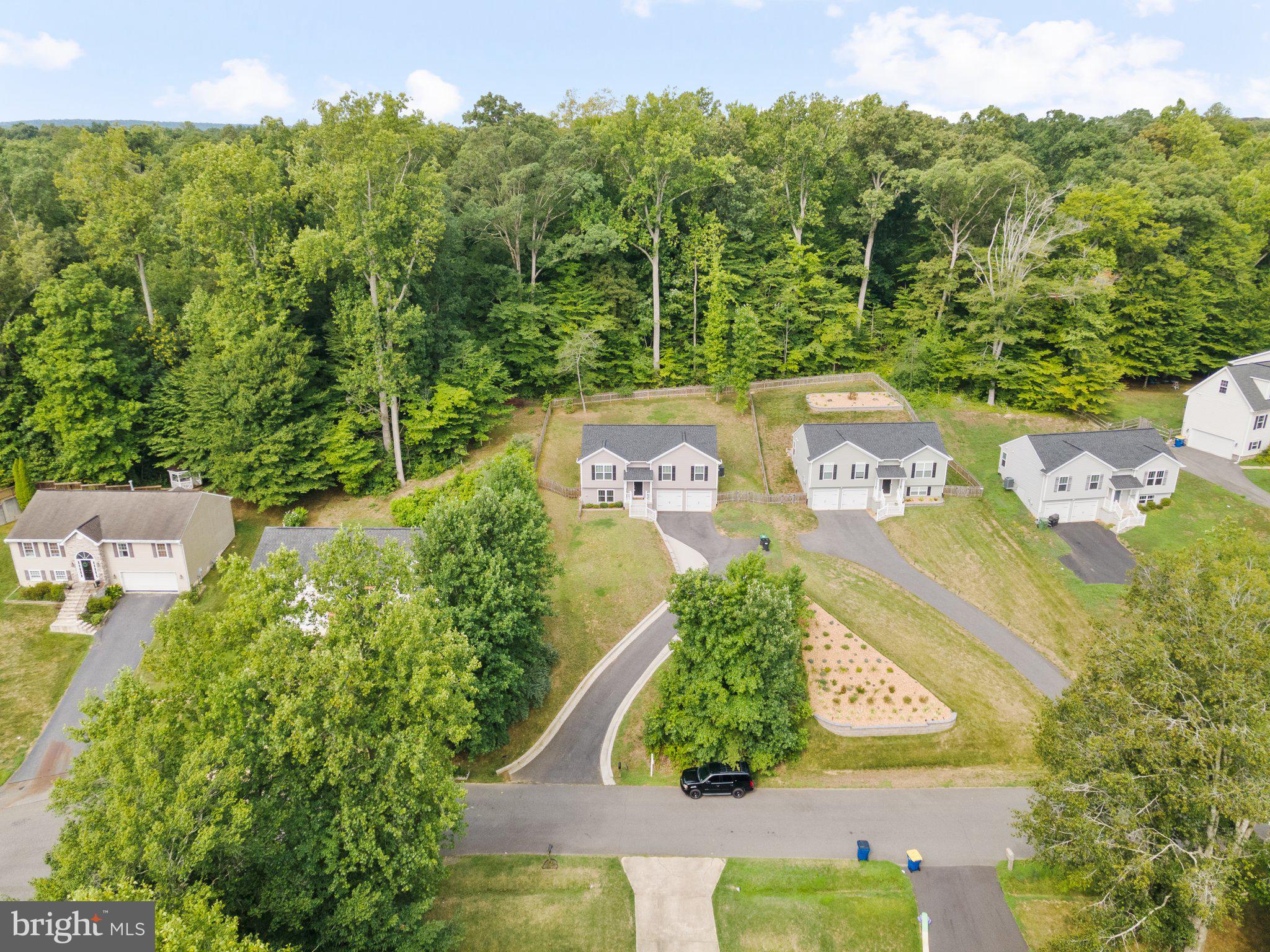 ARGYLE HILLS - Residential