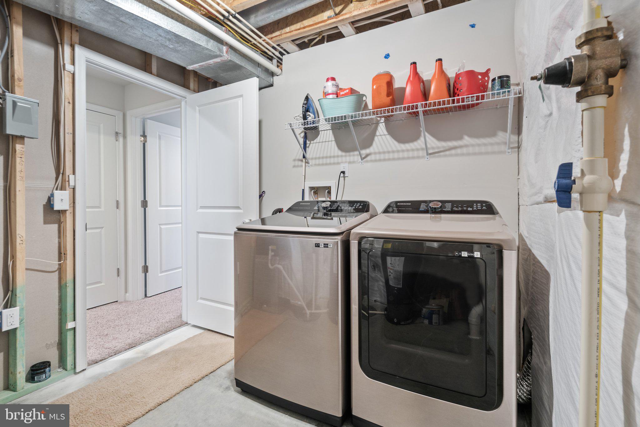 ARGYLE HILLS - Residential