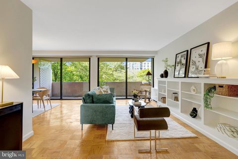 4141 N HENDERSON ROAD 313 ARLINGTON VA 22203
