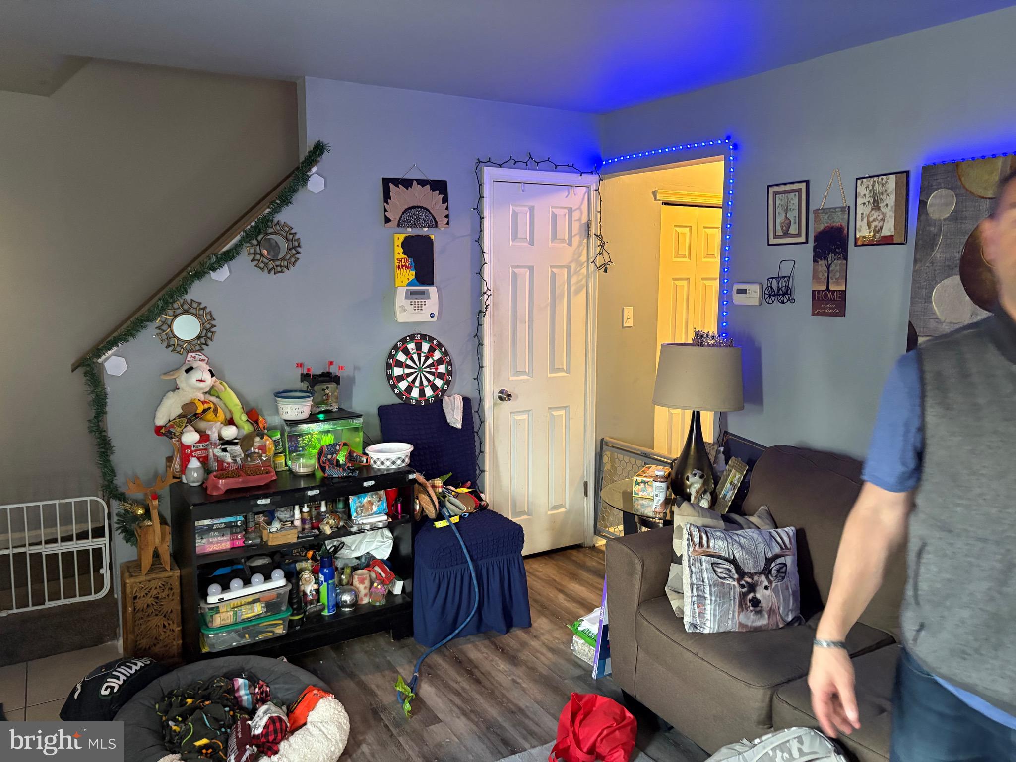 3803 TALL PINES