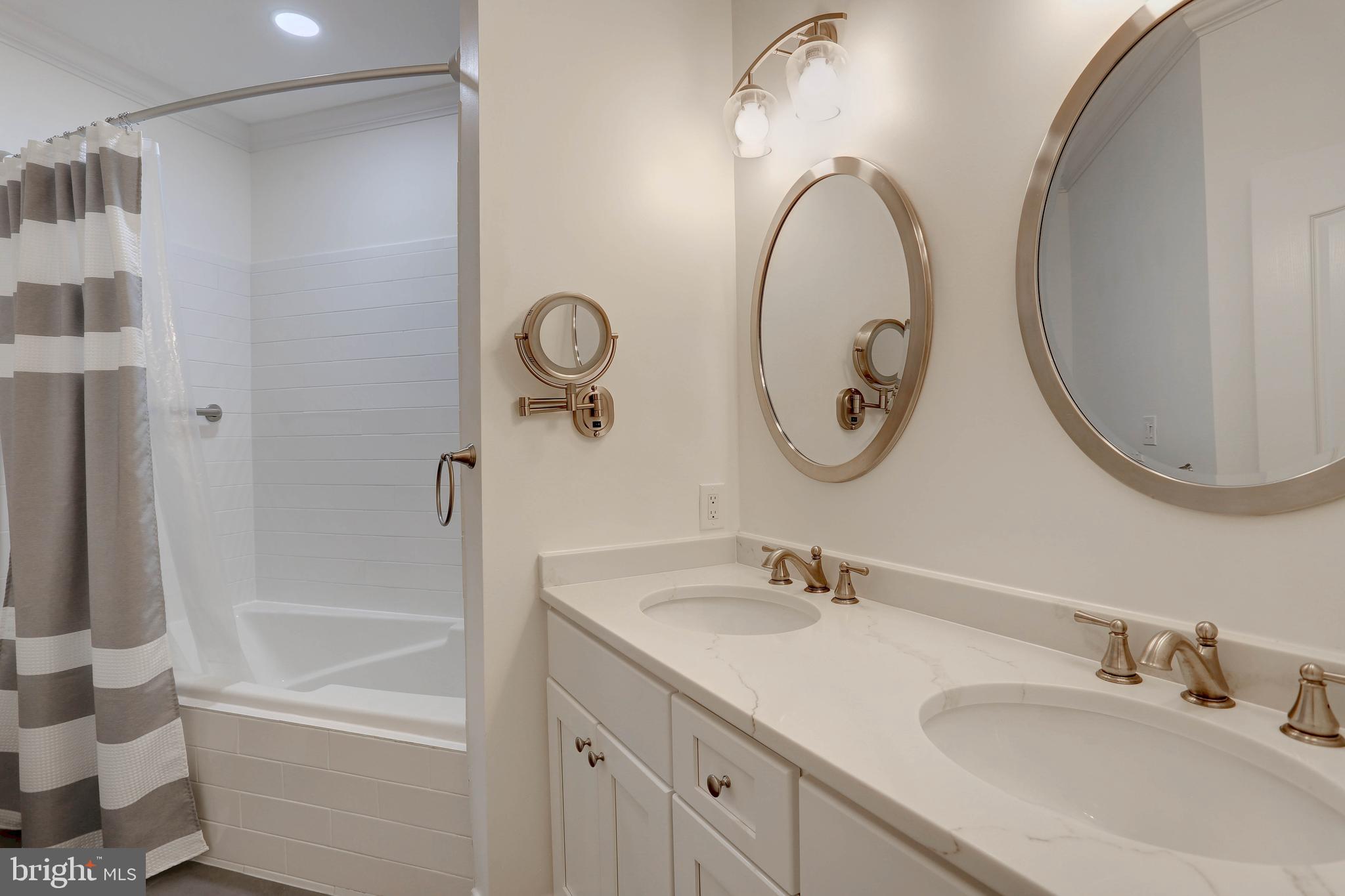 WAVERLY WOODS - Residential