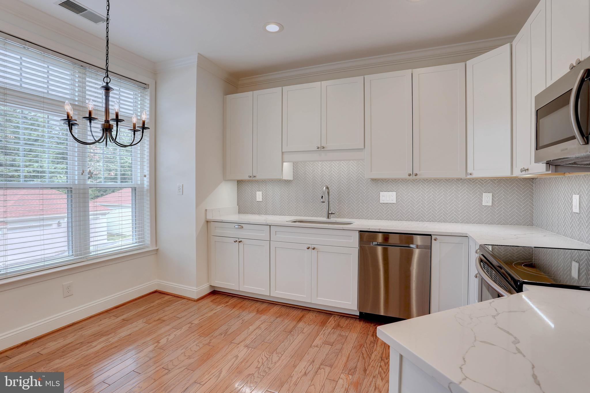 WAVERLY WOODS - Residential