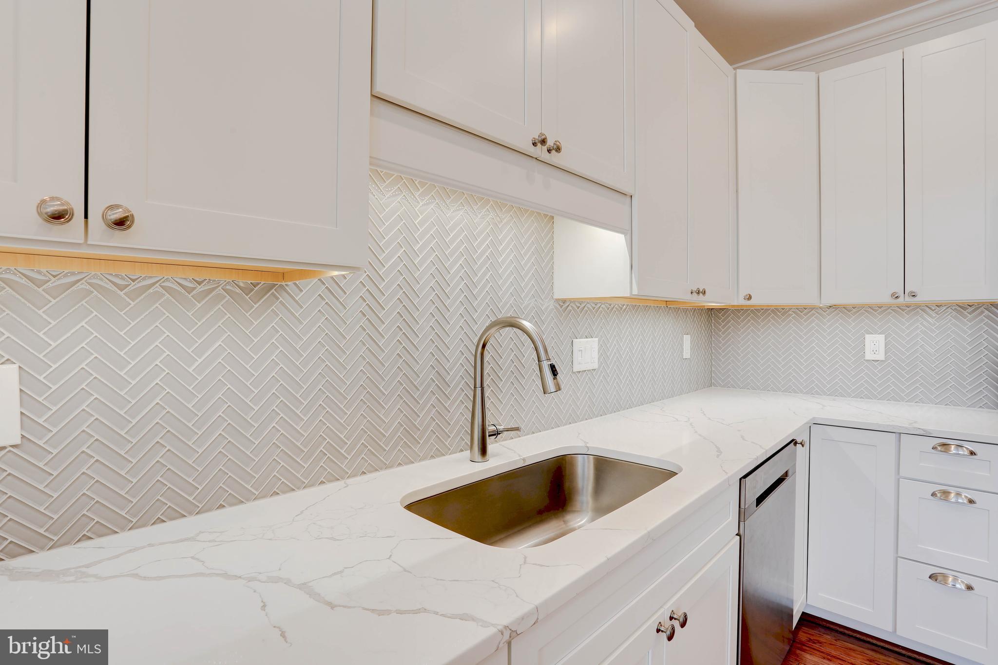 WAVERLY WOODS - Residential